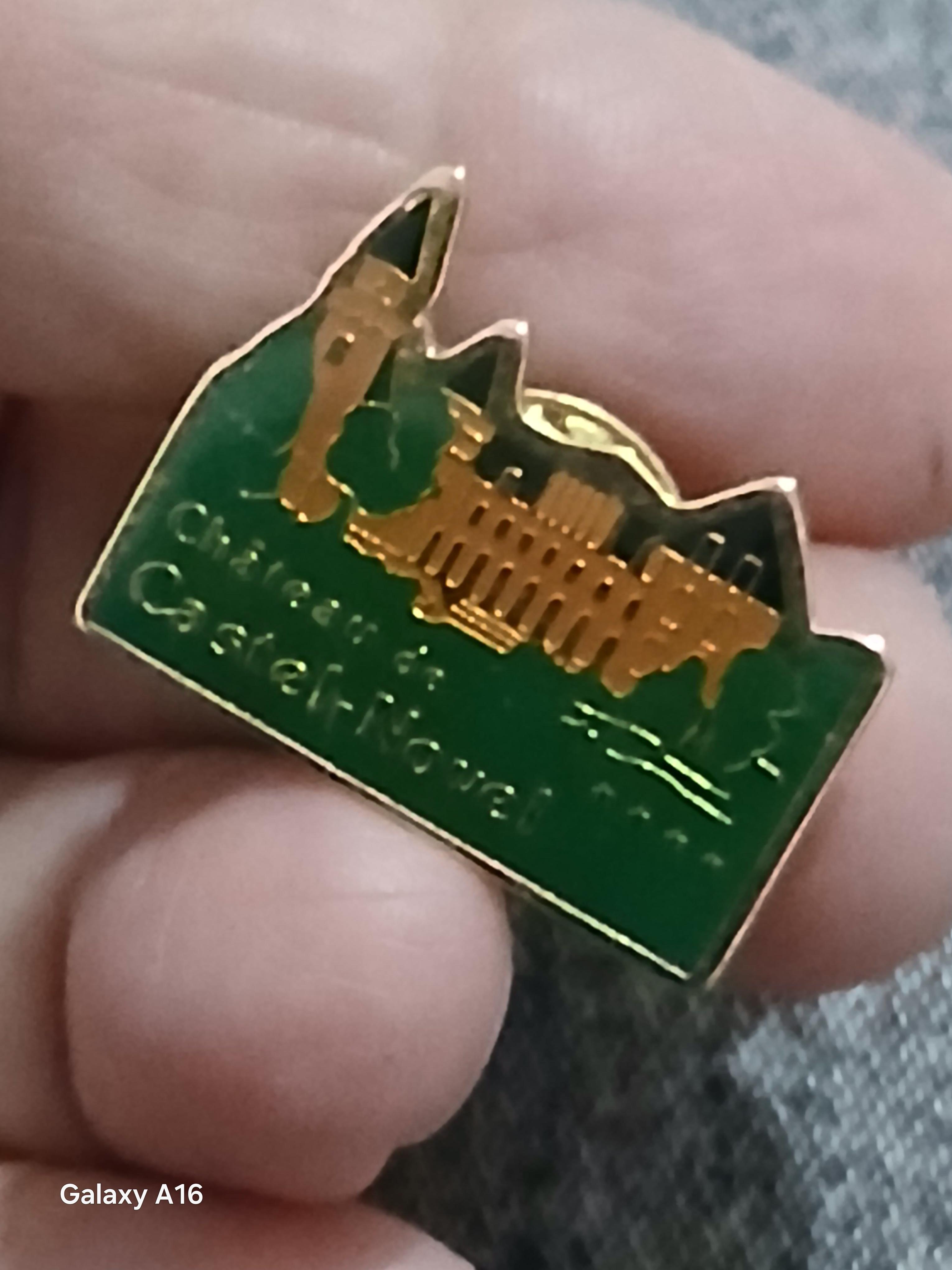 troc de troc un pins image 1