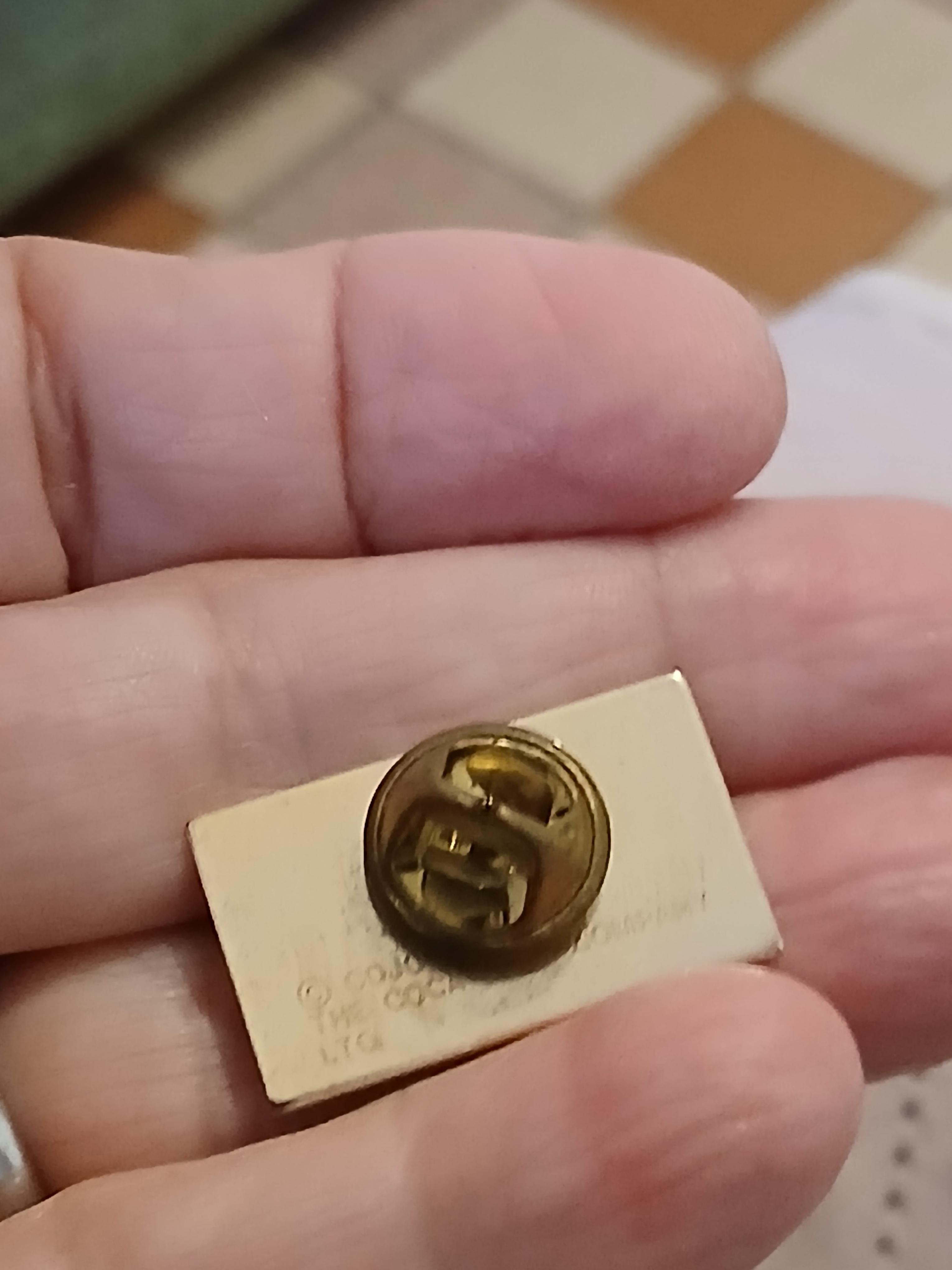 troc de troc reserver. fidji un   pins image 2