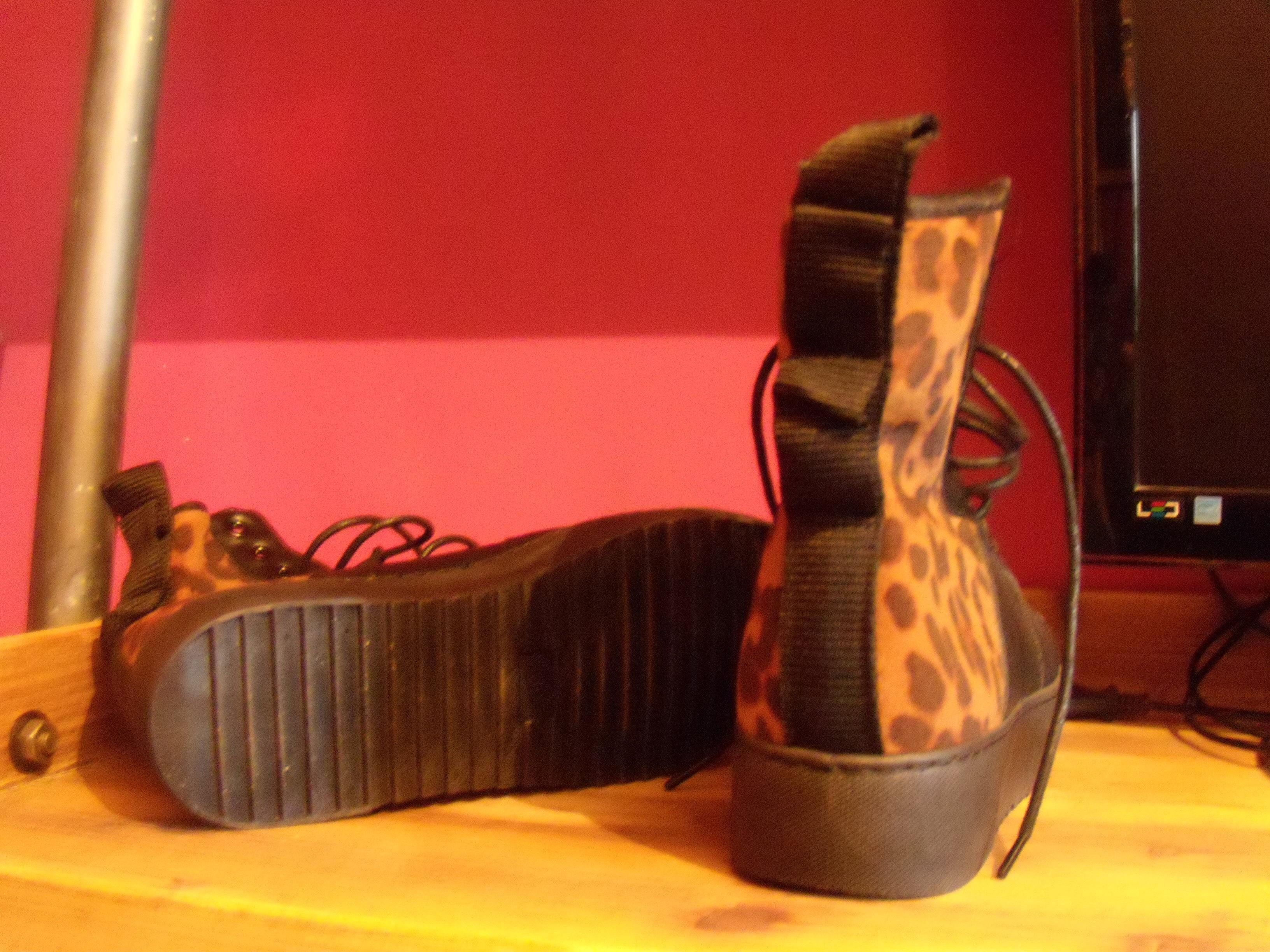 troc de troc bottines à lacets neuves jamais portées p.39 image 2