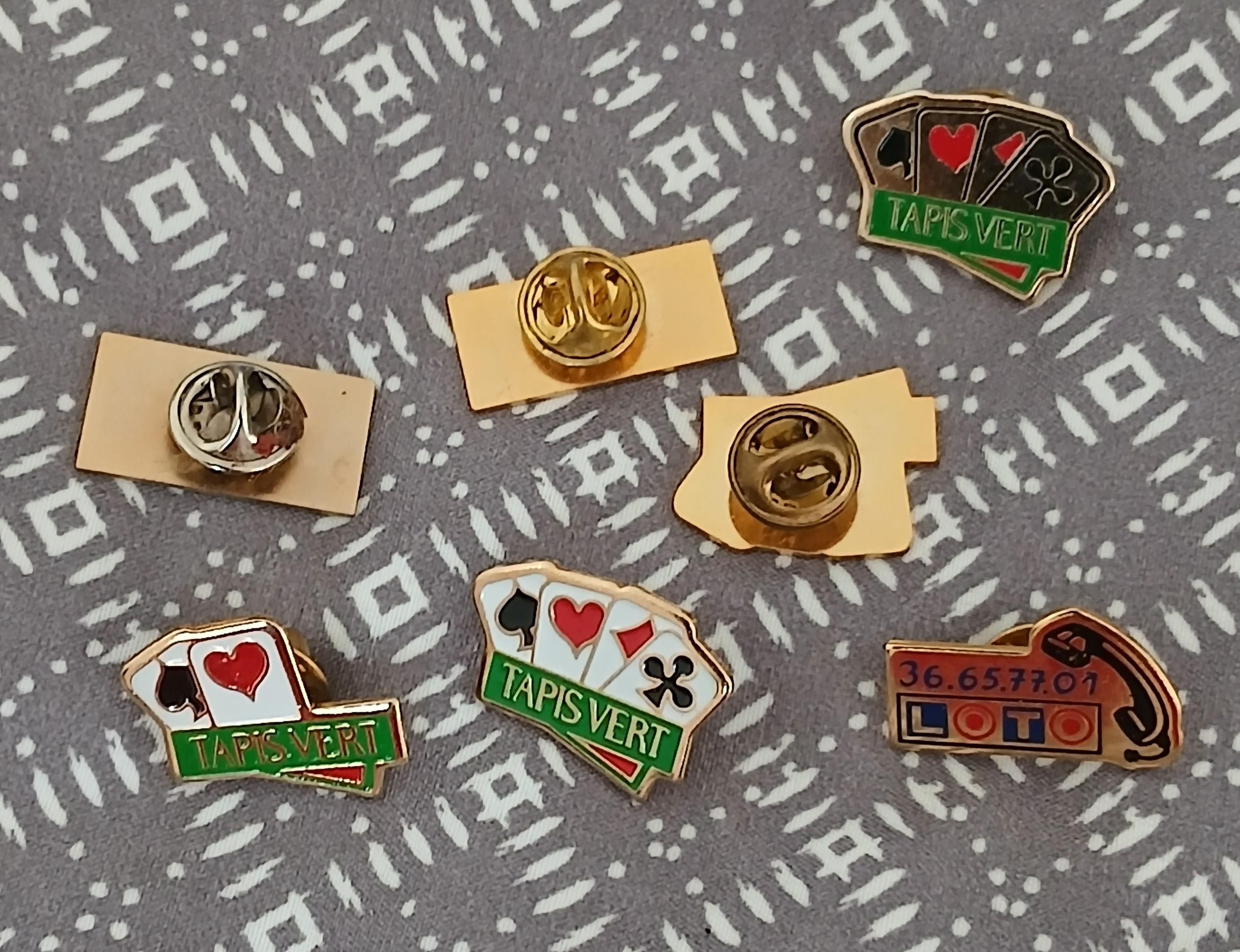 troc de troc reserver lots de pins ' jeux " image 1