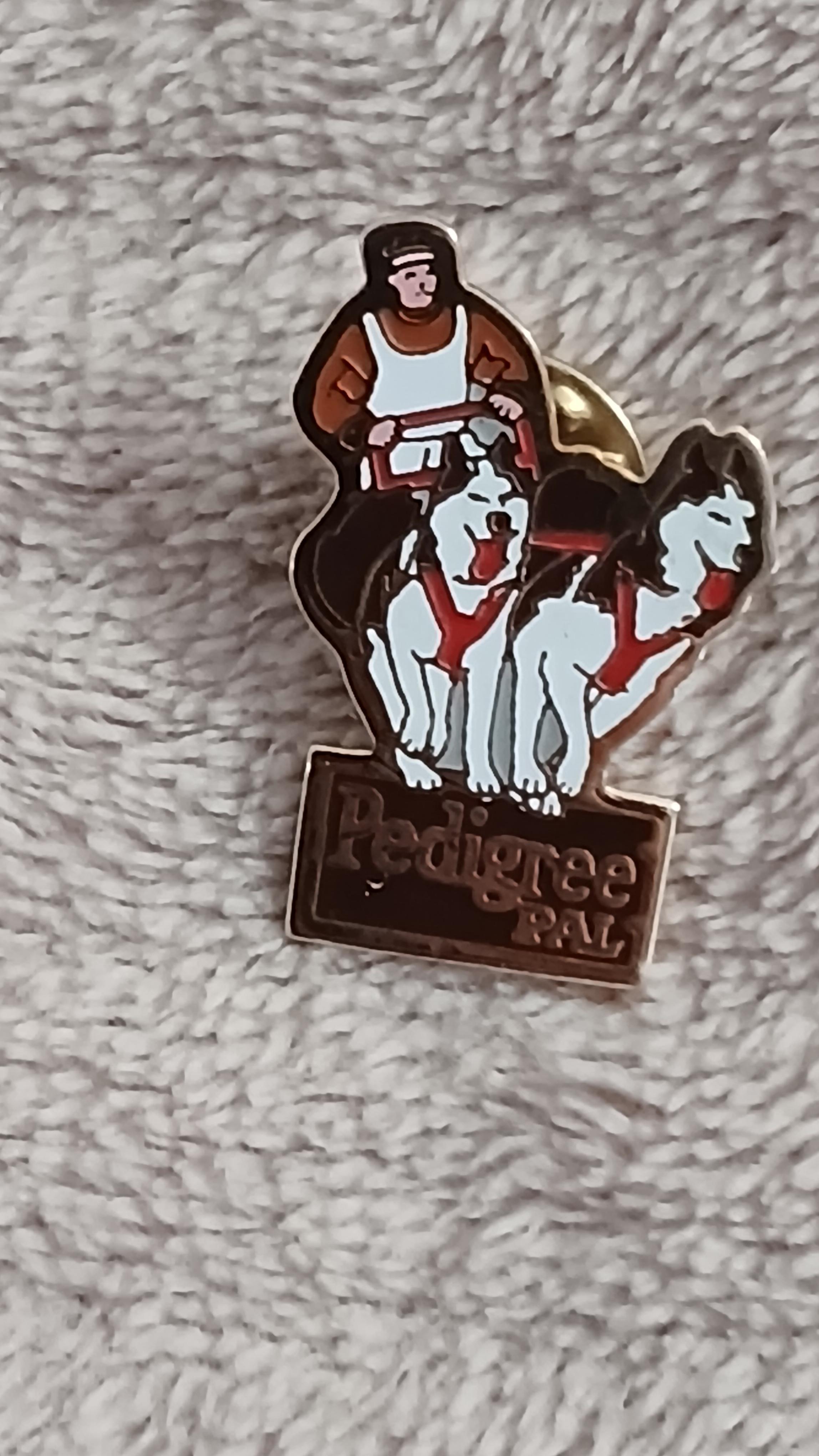 troc de troc reserver sophie un pins image 0