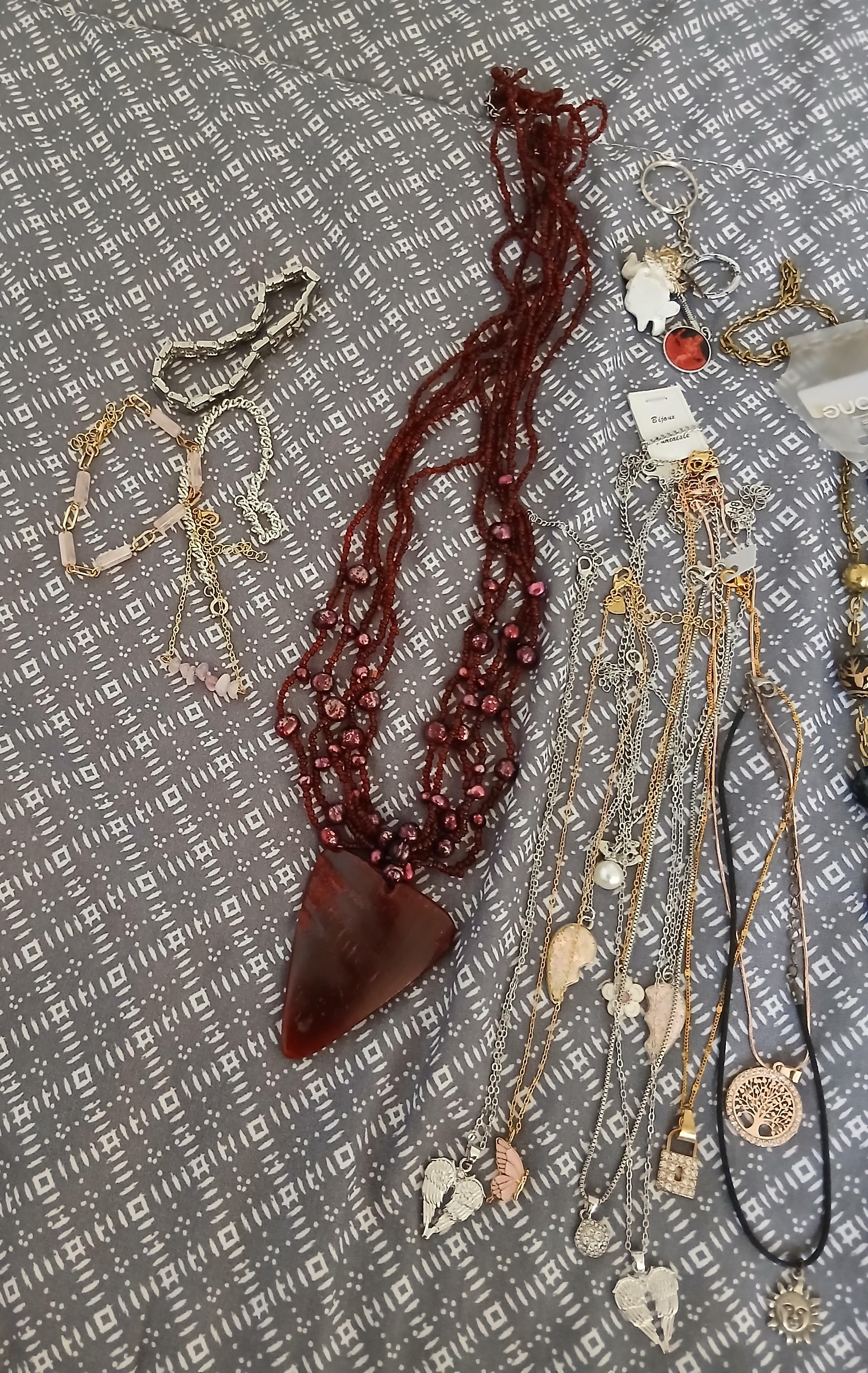 troc de troc reserver maria ' lots de bijoux ' image 1