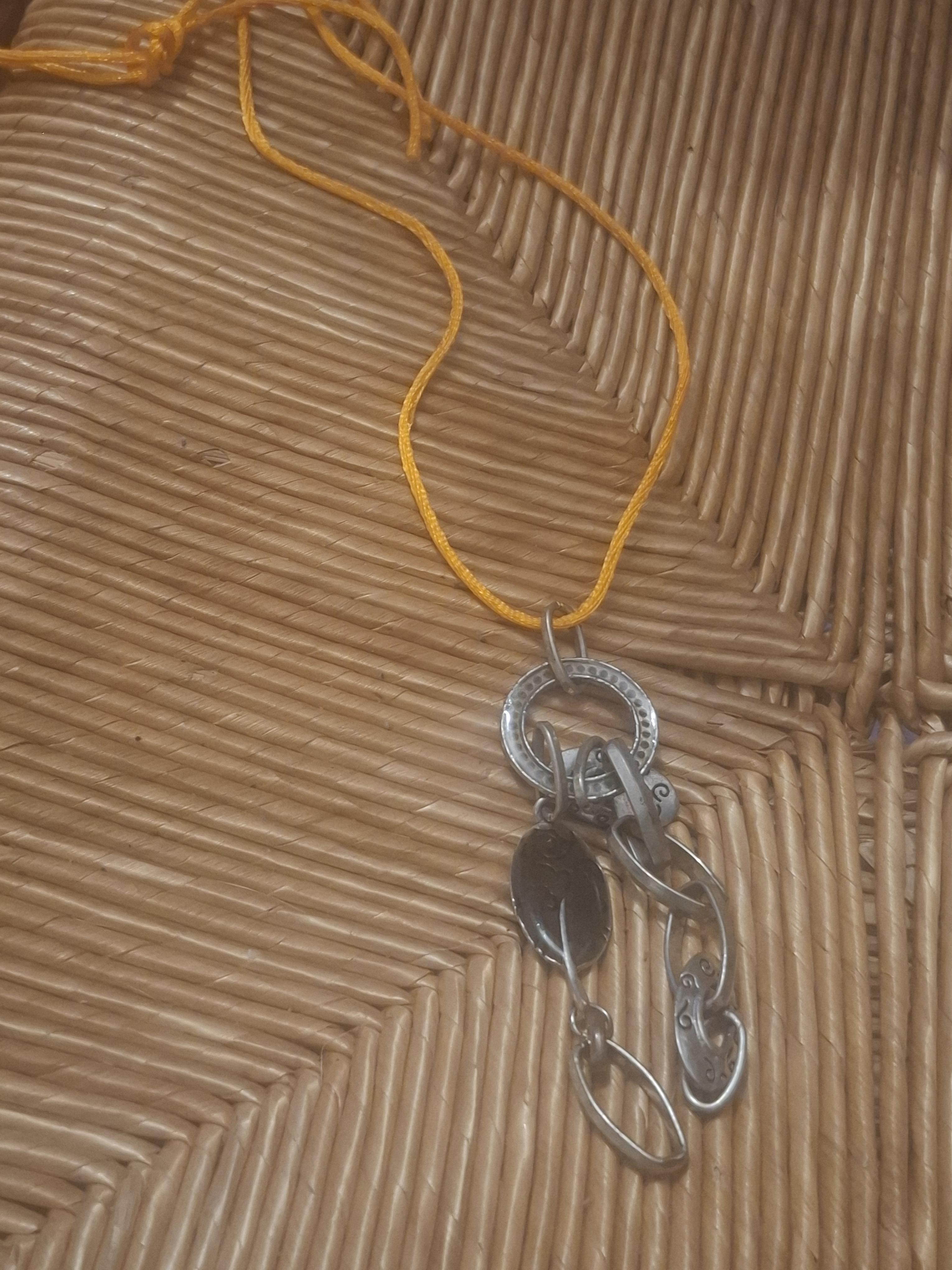 troc de troc collier image 0