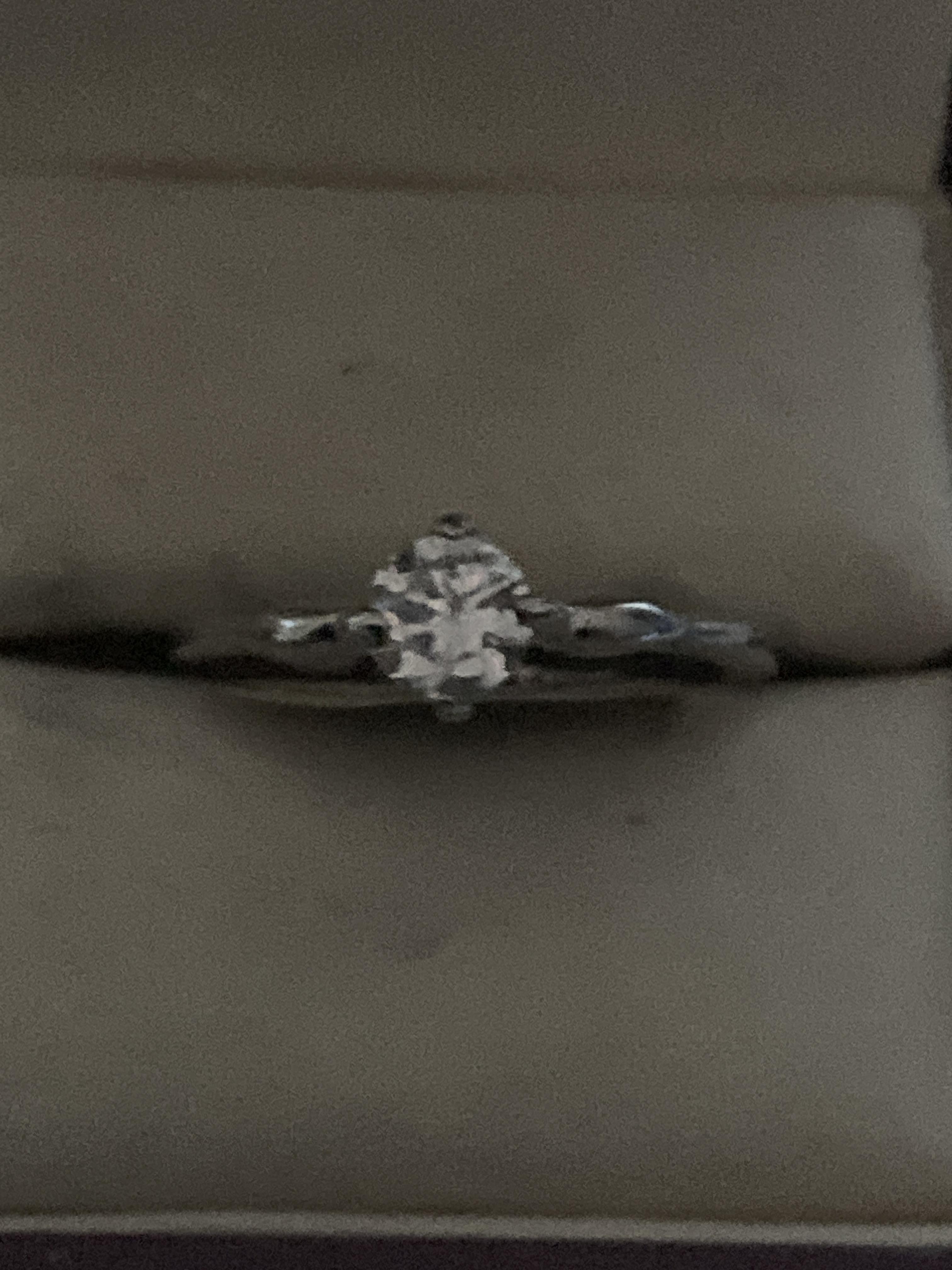 troc de troc bague couleur argentée faux diamant image 0