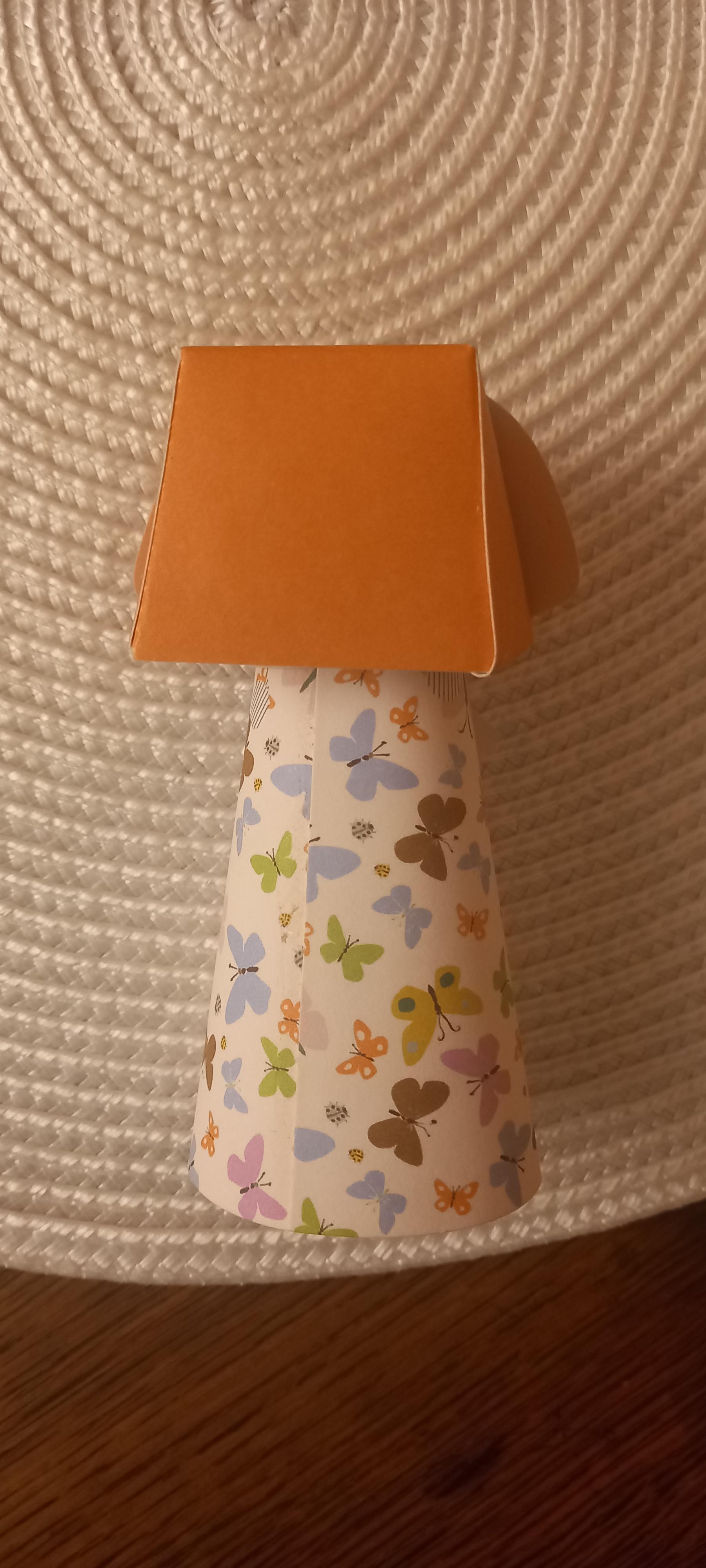 troc de troc kokeshi doll. image 1