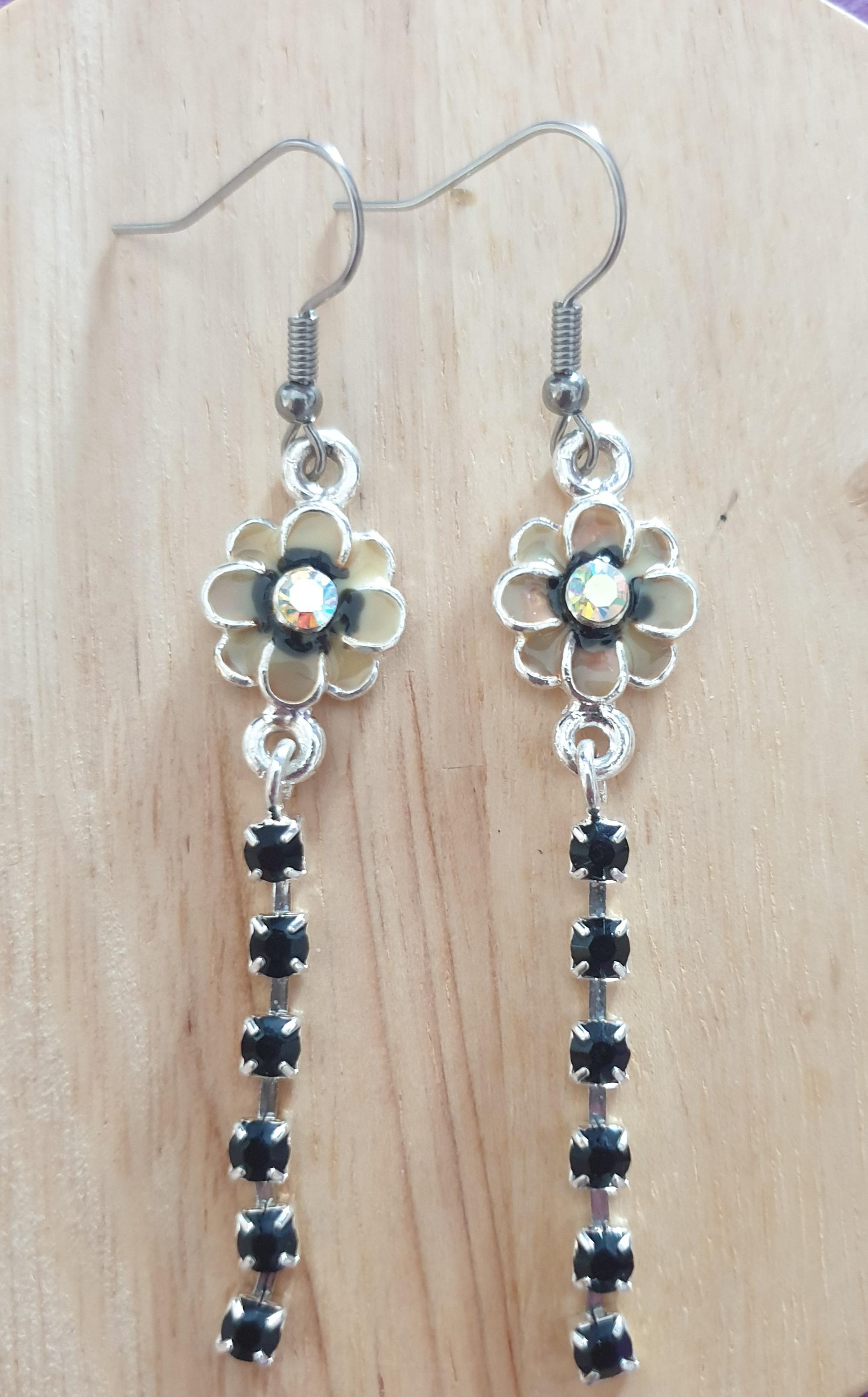 troc de troc paire de boucles d’oreilles image 1
