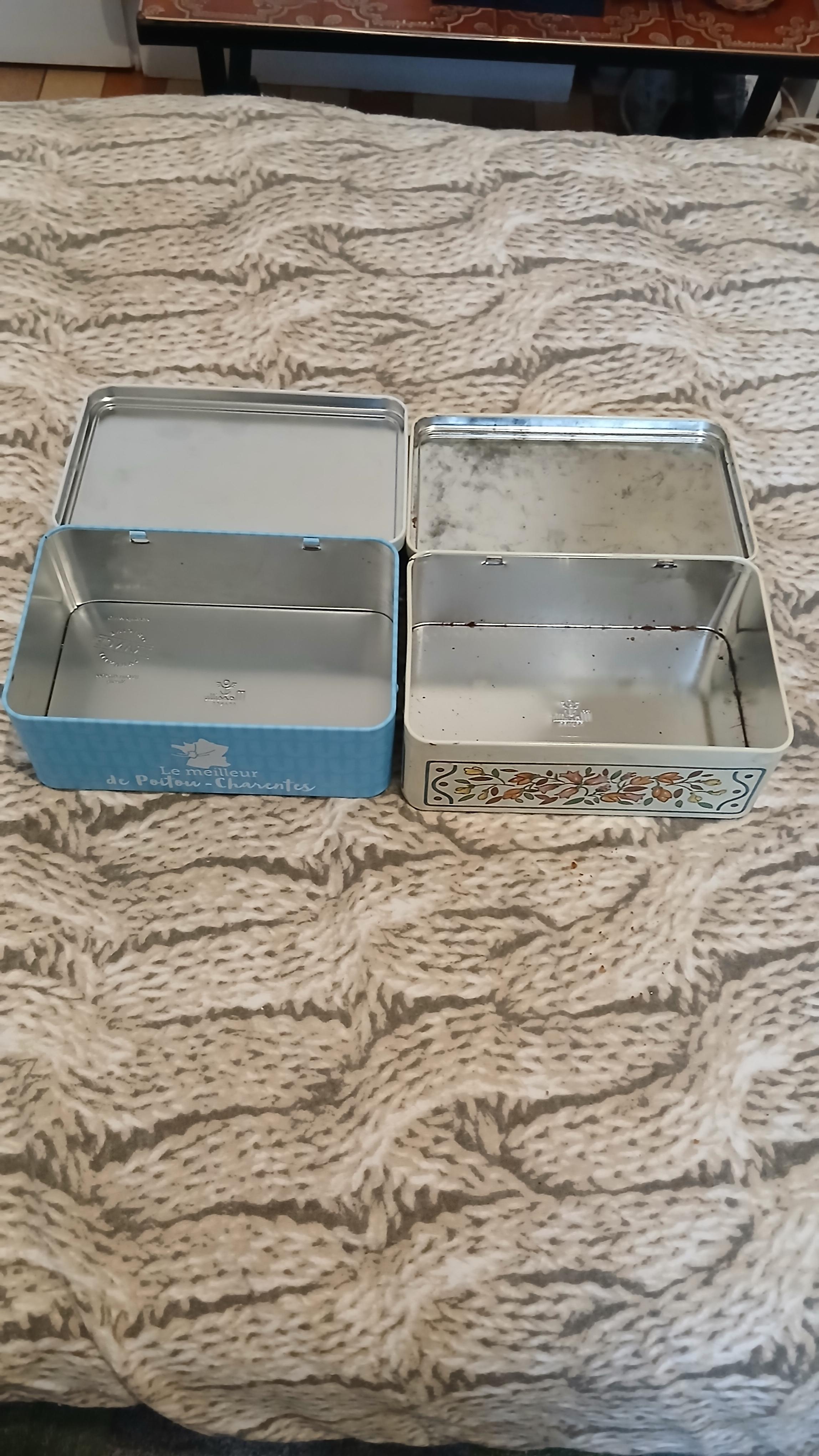 troc de troc deux boîtes en fer image 1