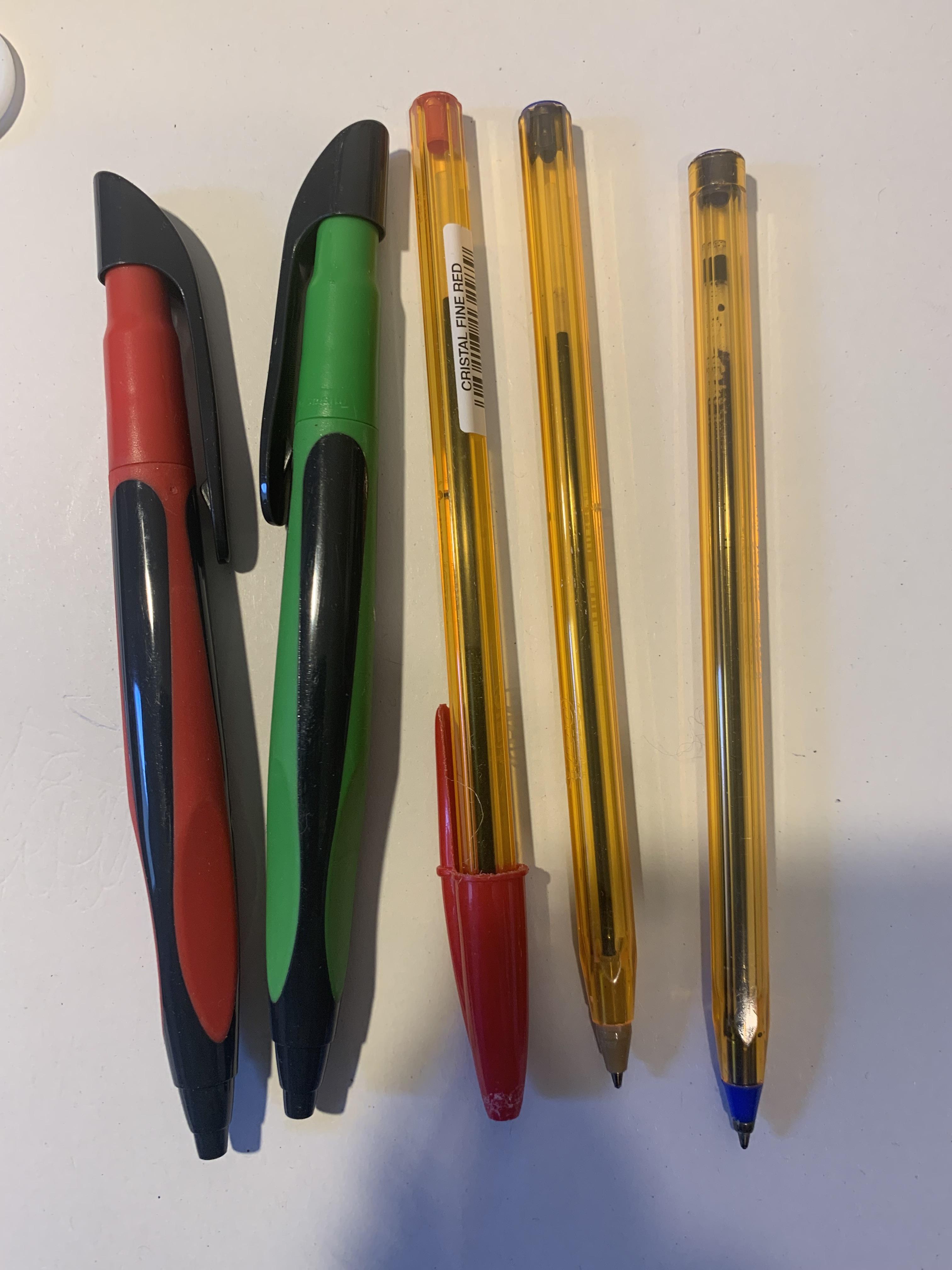 troc de troc lotde cinq stylos qui fonctionnent image 0