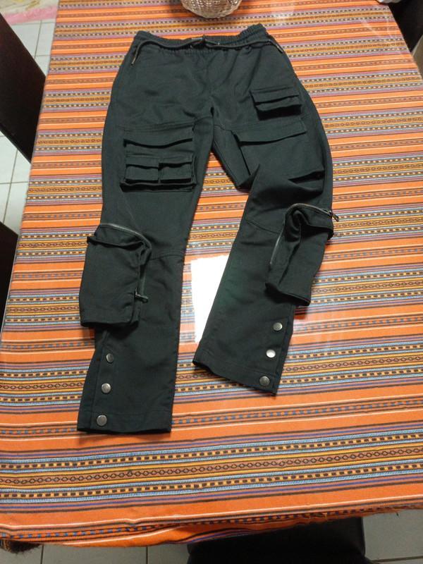 troc de troc pantalon cargo bershka noir taille s 11 poches unisexe image 1