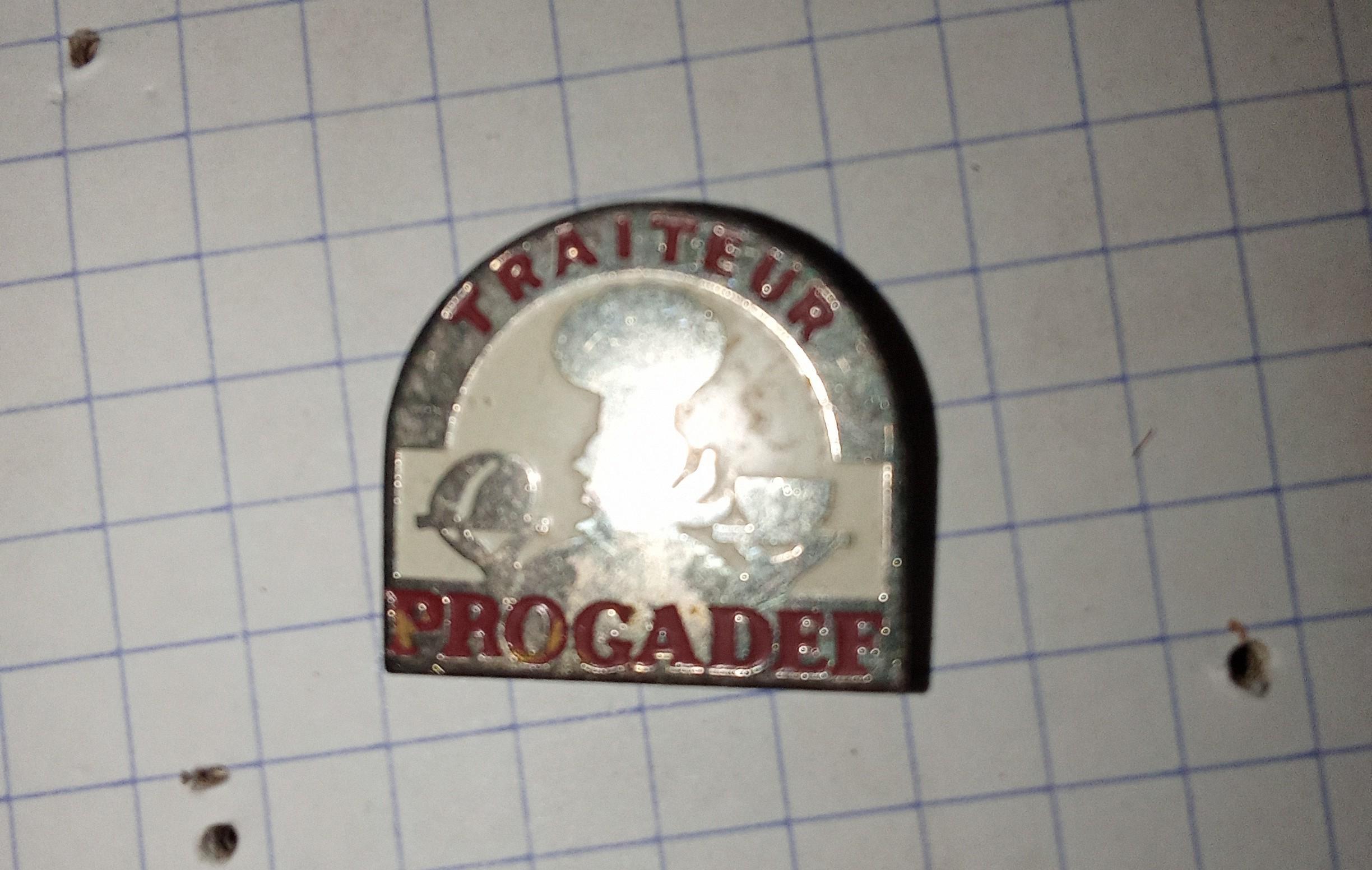 troc de troc pin's avec attache image 0