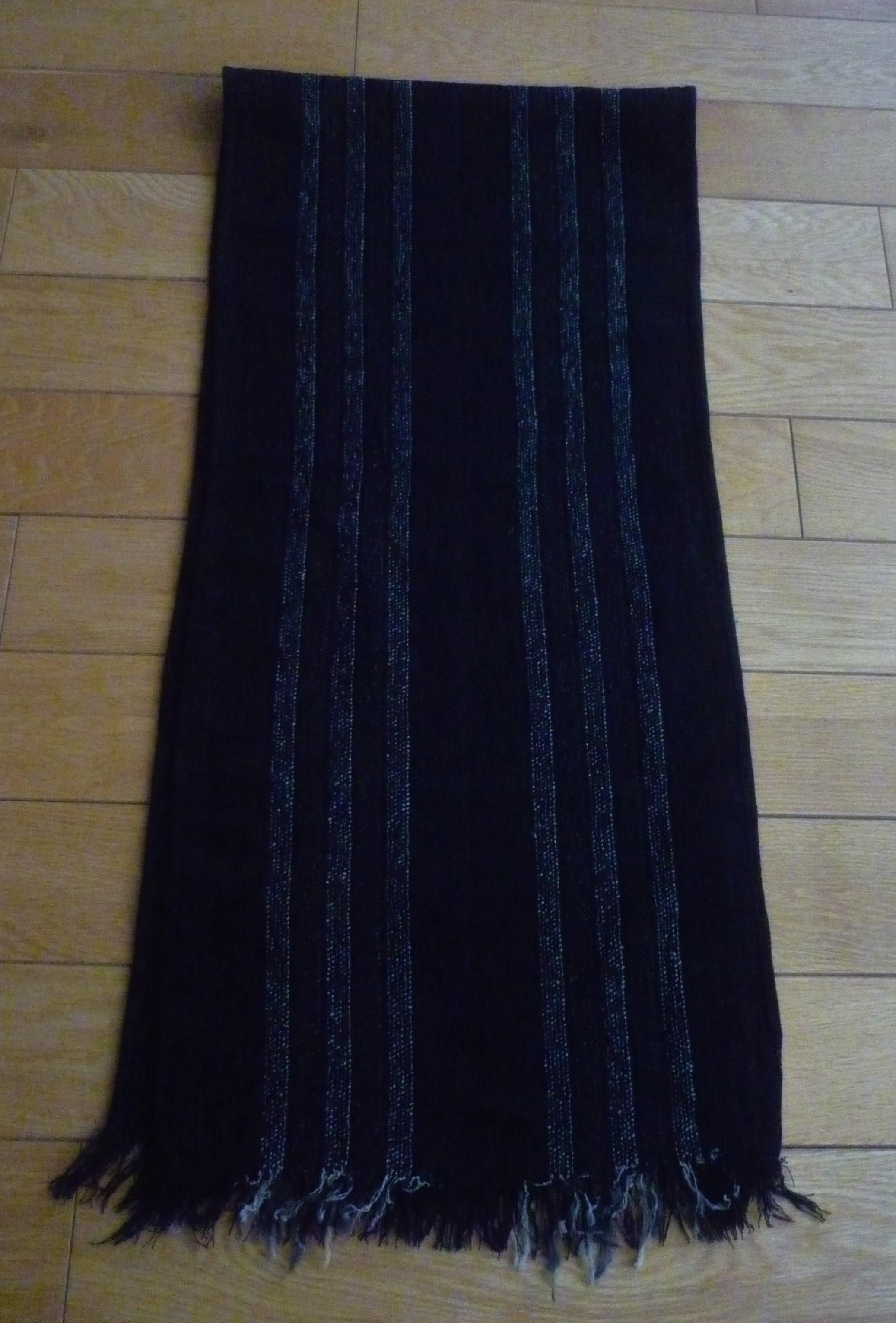 troc de troc echarpe noire et grise, en laine et synthétique. image 0