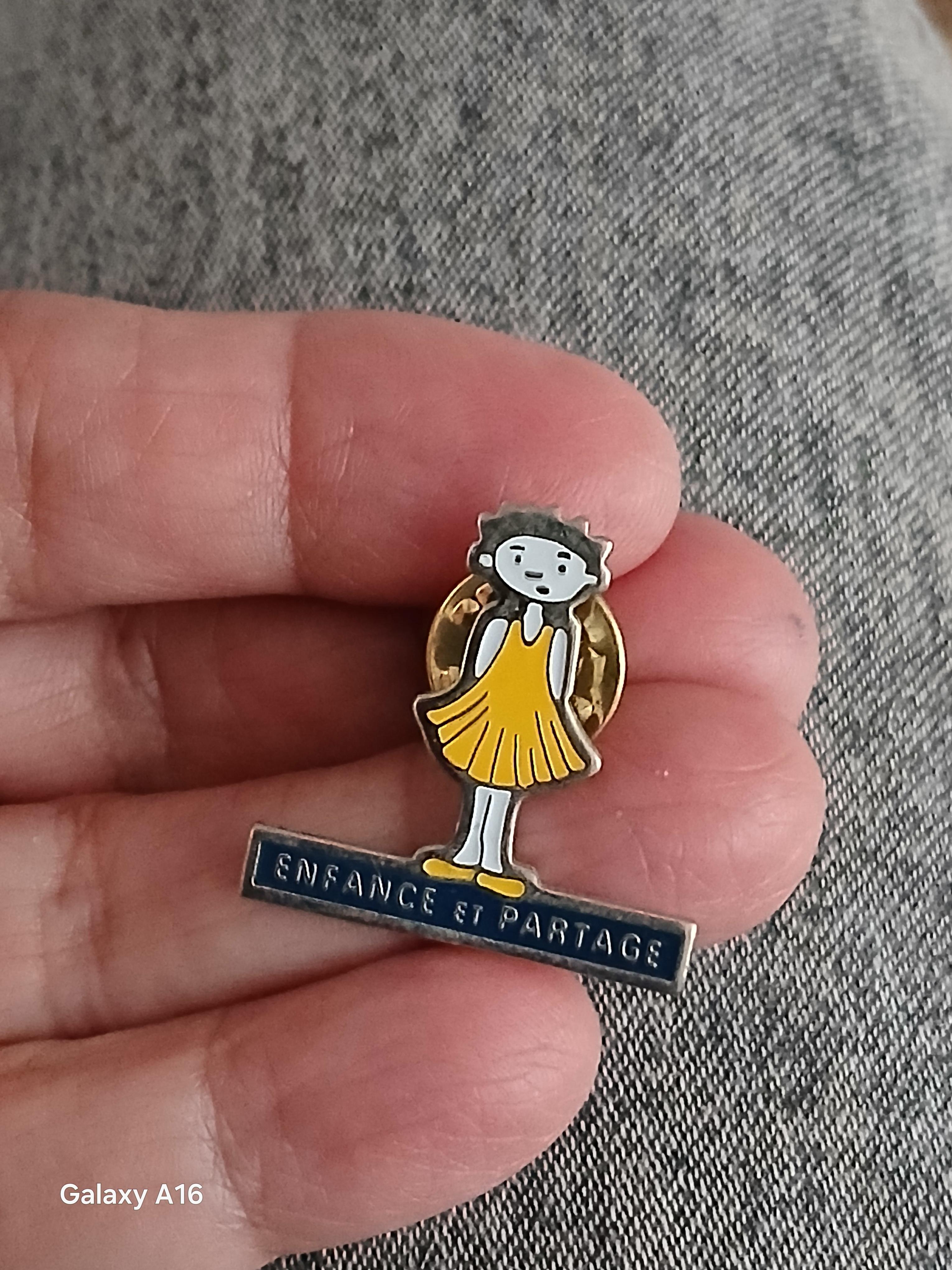 troc de troc un pins image 1