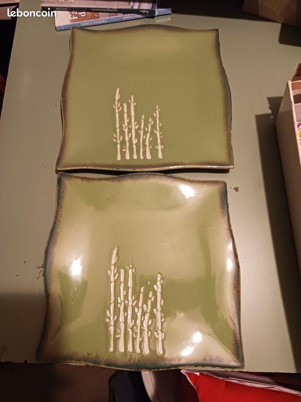 troc de troc 2 assiettes carrees image 0