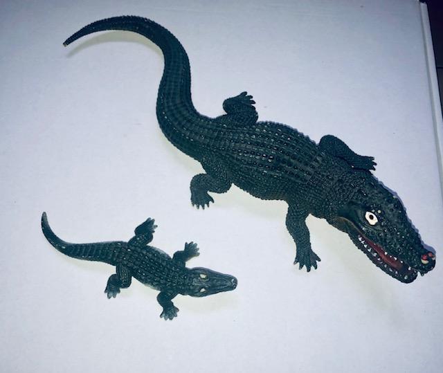 troc de troc lot 2 figurines animal alligator dont une schleich image 1