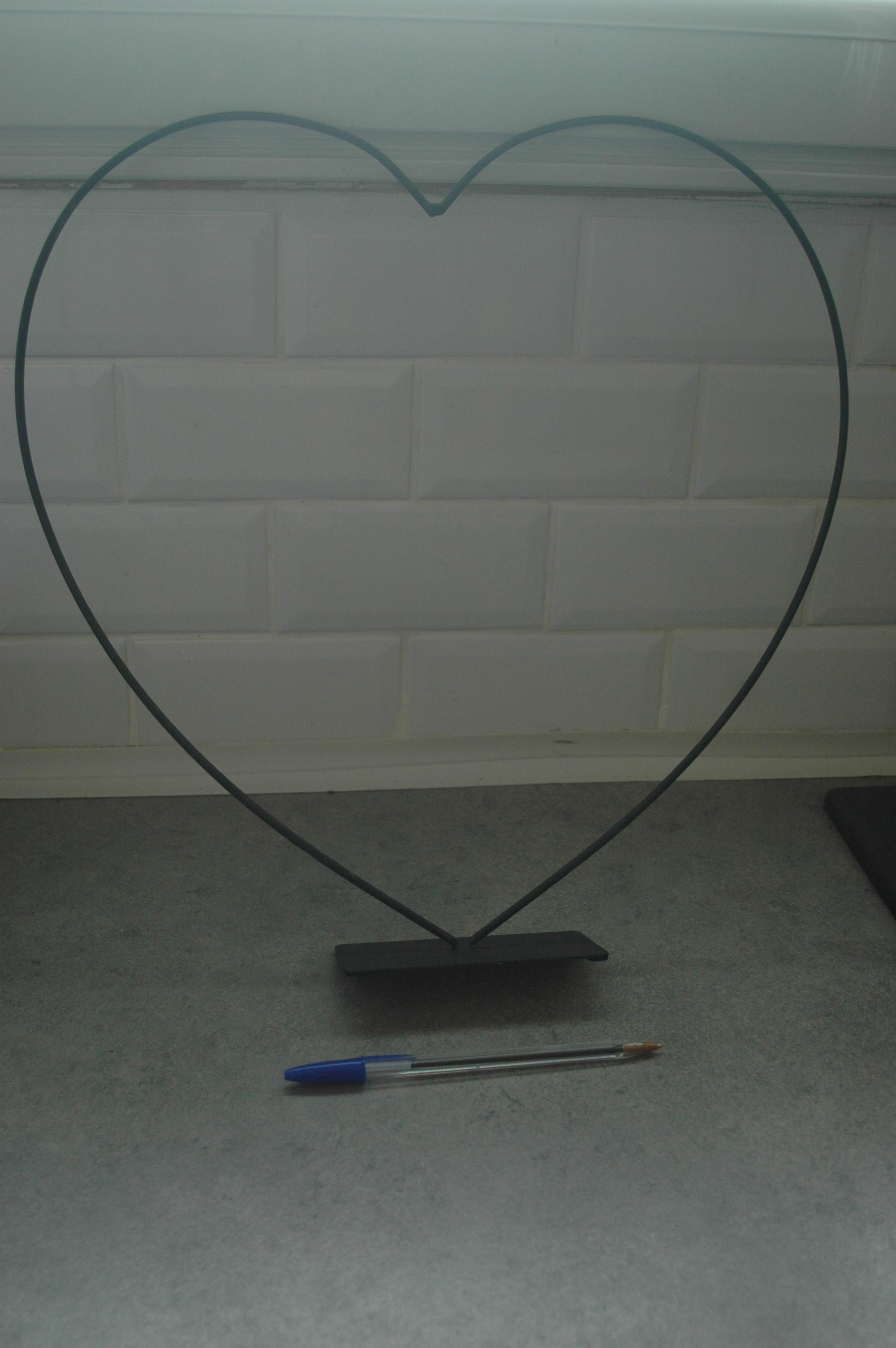 troc de troc coeur décoratif en fil de fer image 1