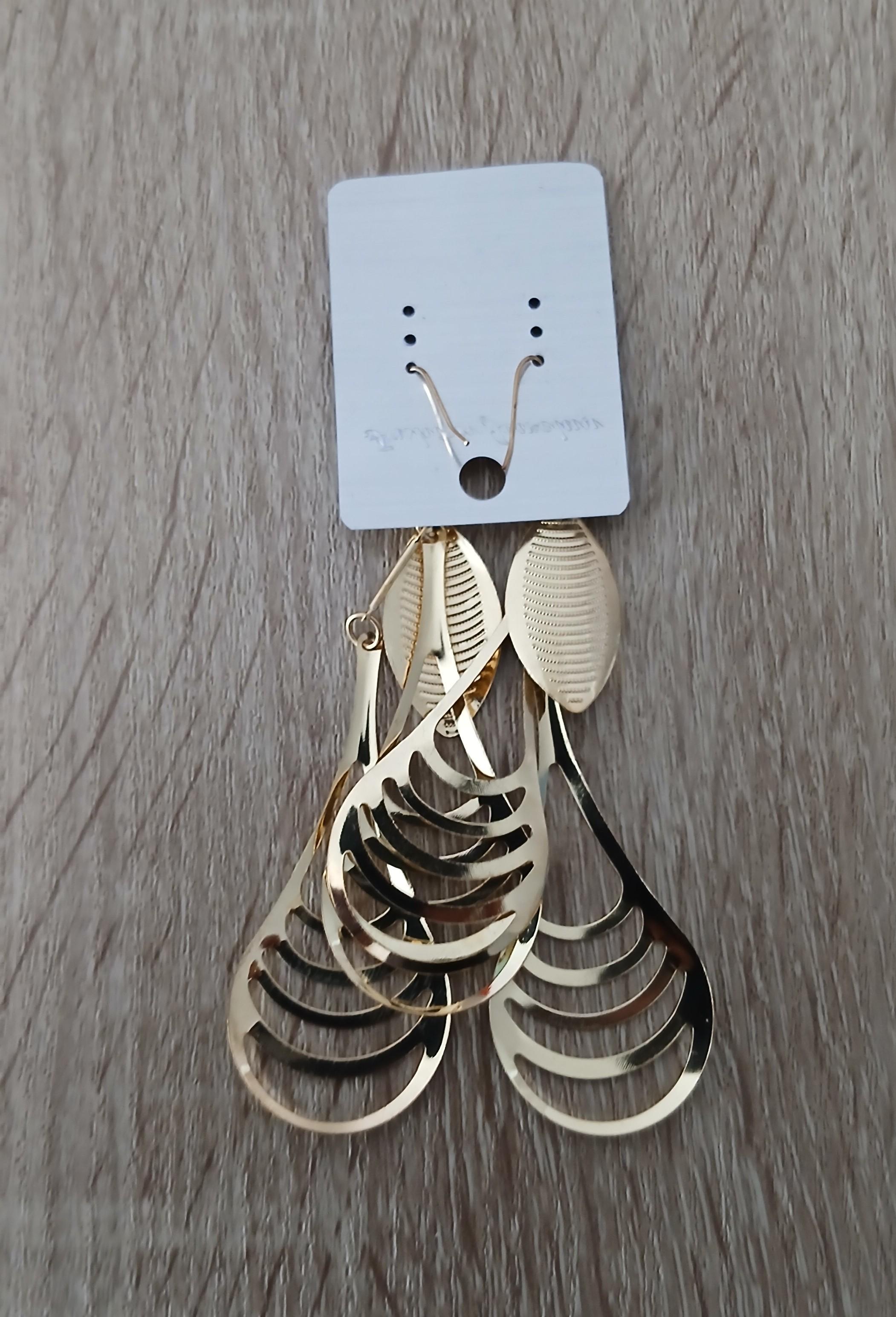 troc de troc une paire de boucle d oreille image 0