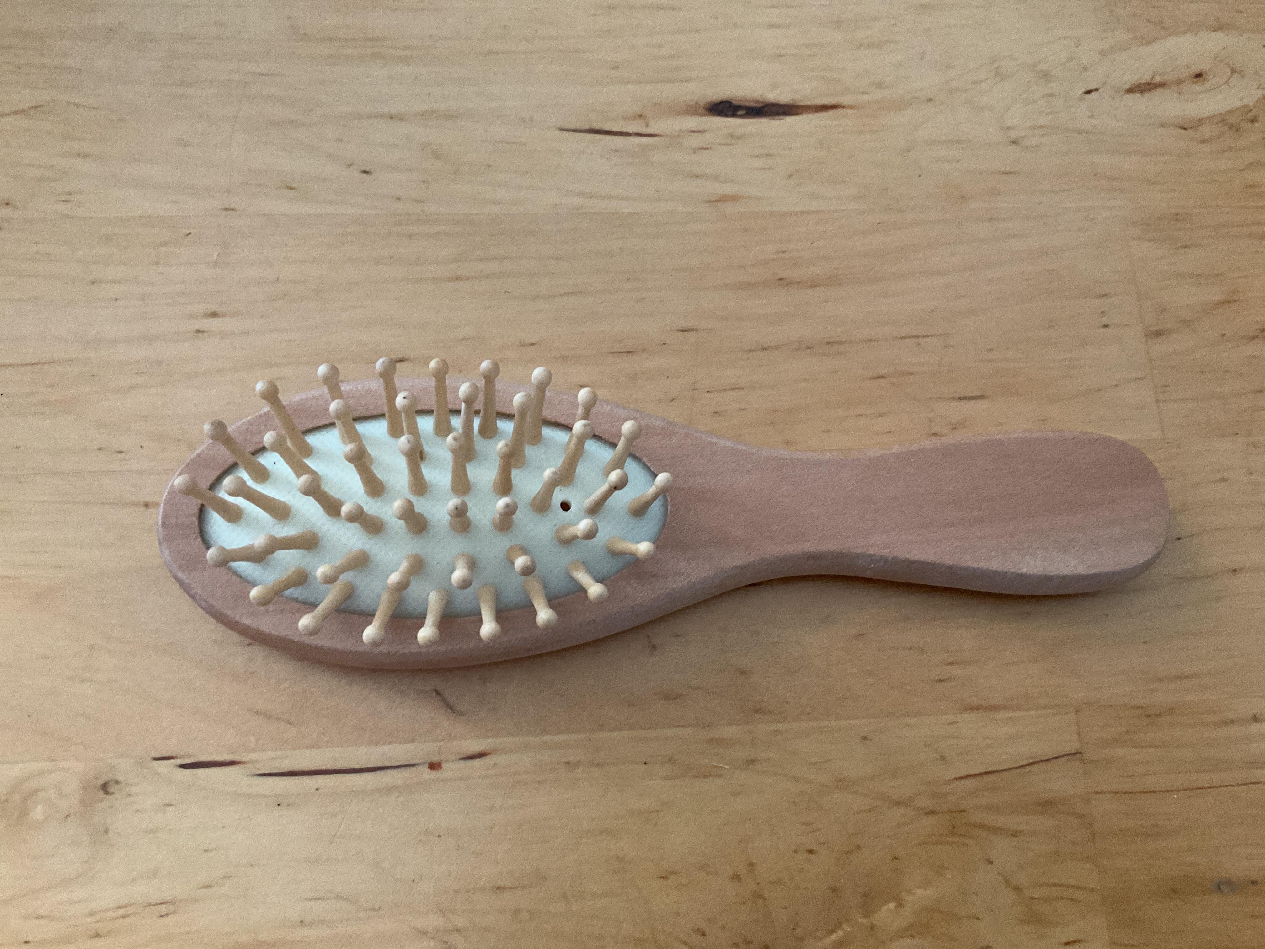 troc de troc brosse à cheveux en bois image 0