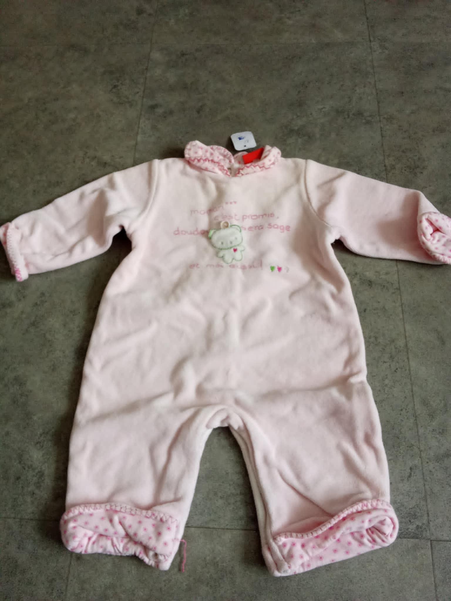 troc de troc reserve  combinaison rose  6 mois  doublé tissuaia jamais porté image 0