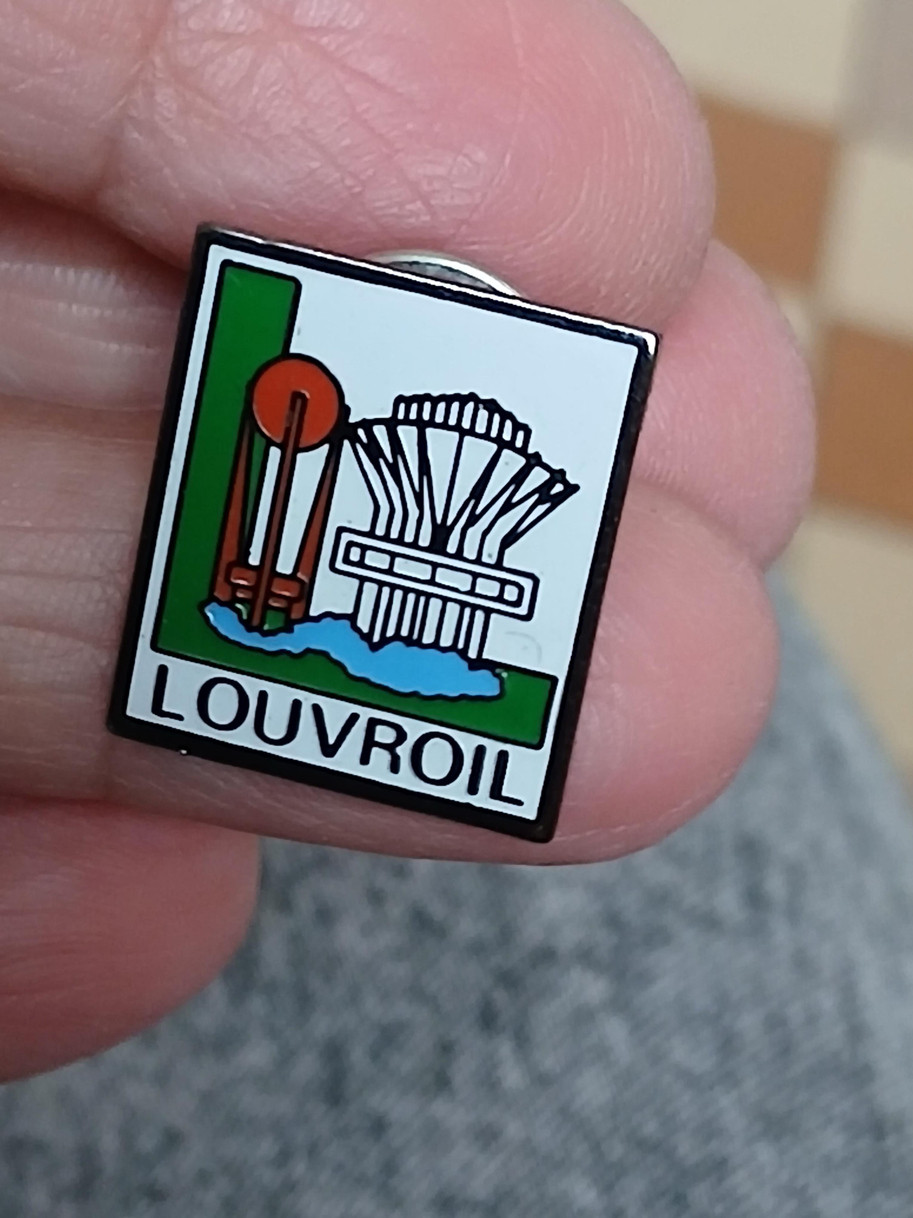 troc de troc reserver sophie  un pins image 0
