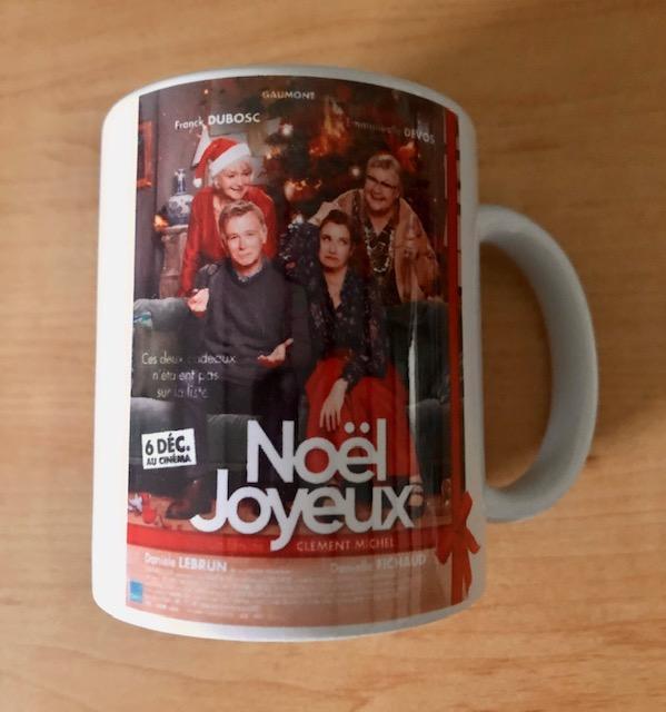 troc de troc mug aux couleurs du film noël joyeux - franck dubosc (neuf) image 0