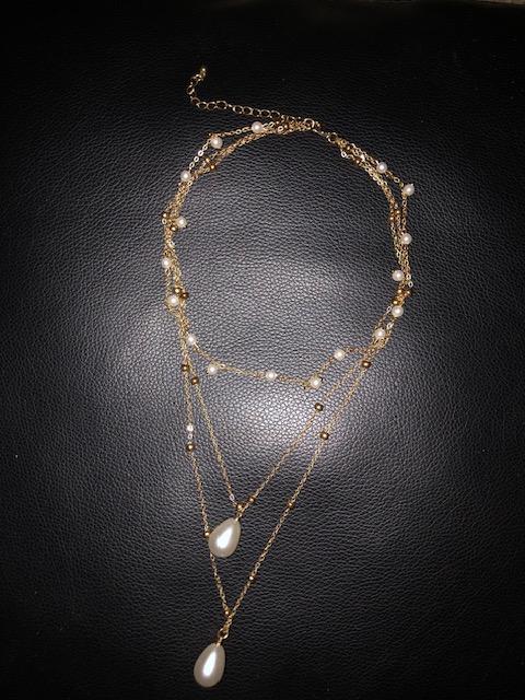 troc de troc collier chaînette dorée fausses perles 3 rangs image 0