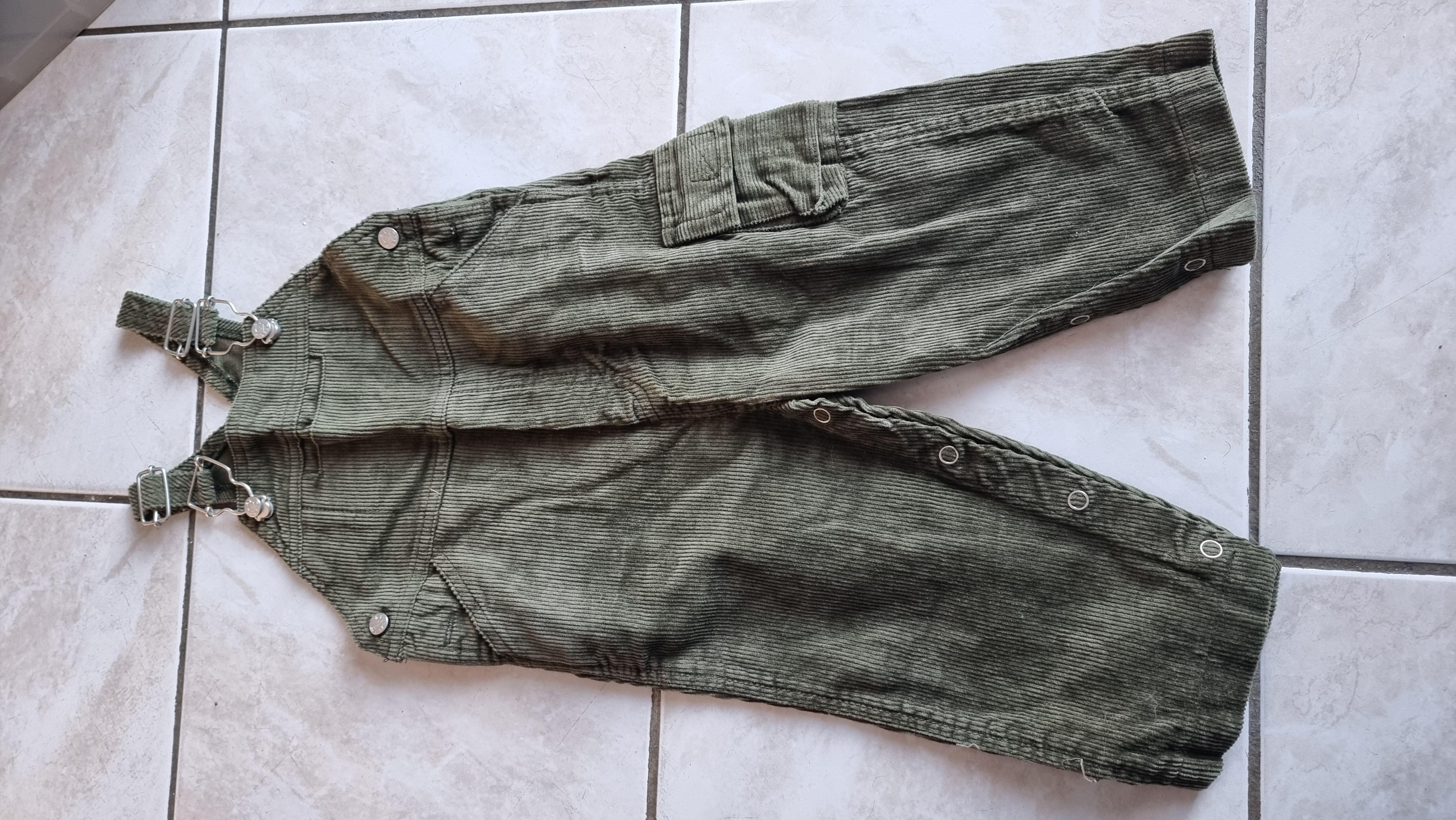 troc de troc salopette en velours taille 18 mois image 0