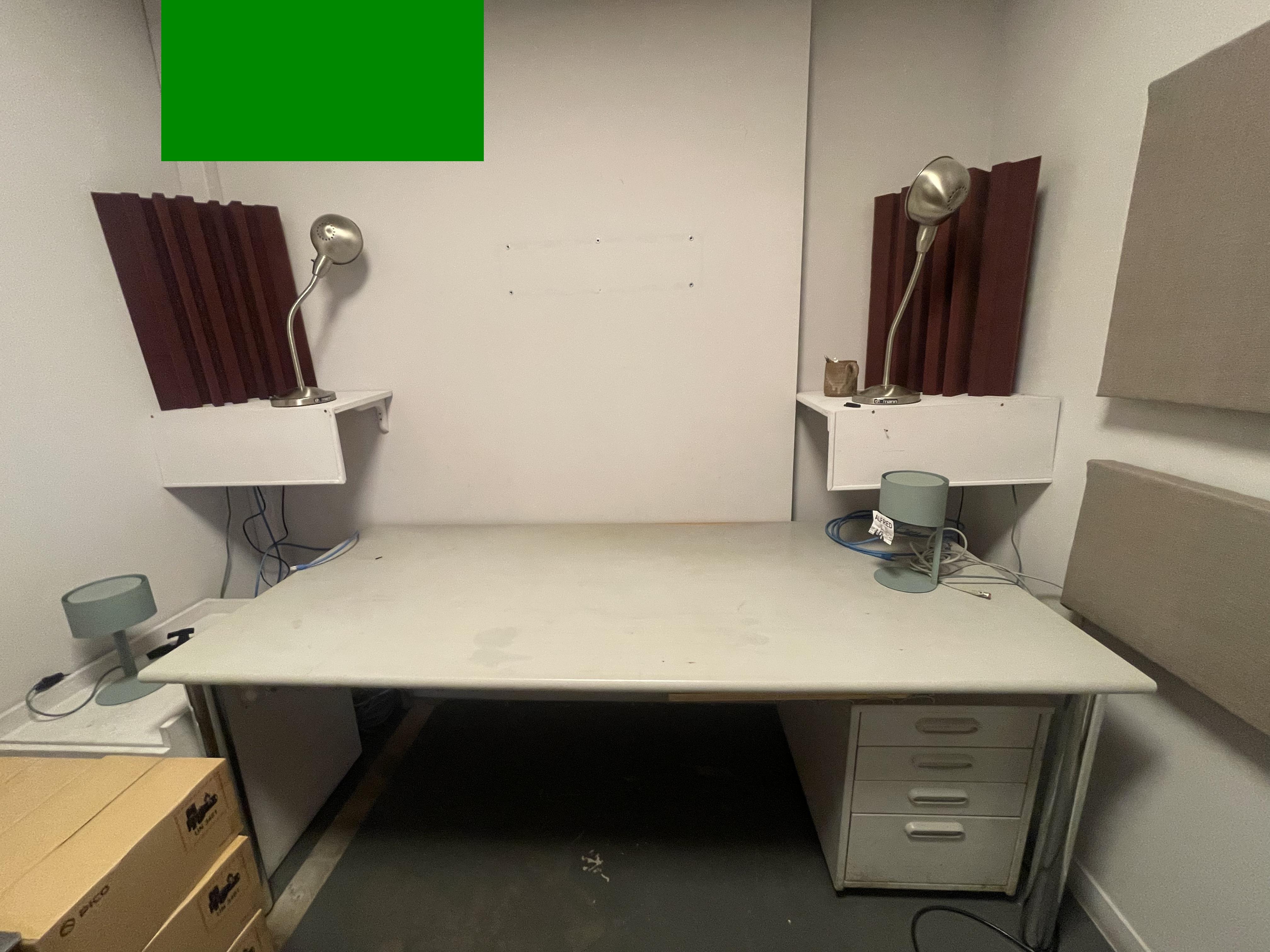 troc de troc bureau en bois image 0