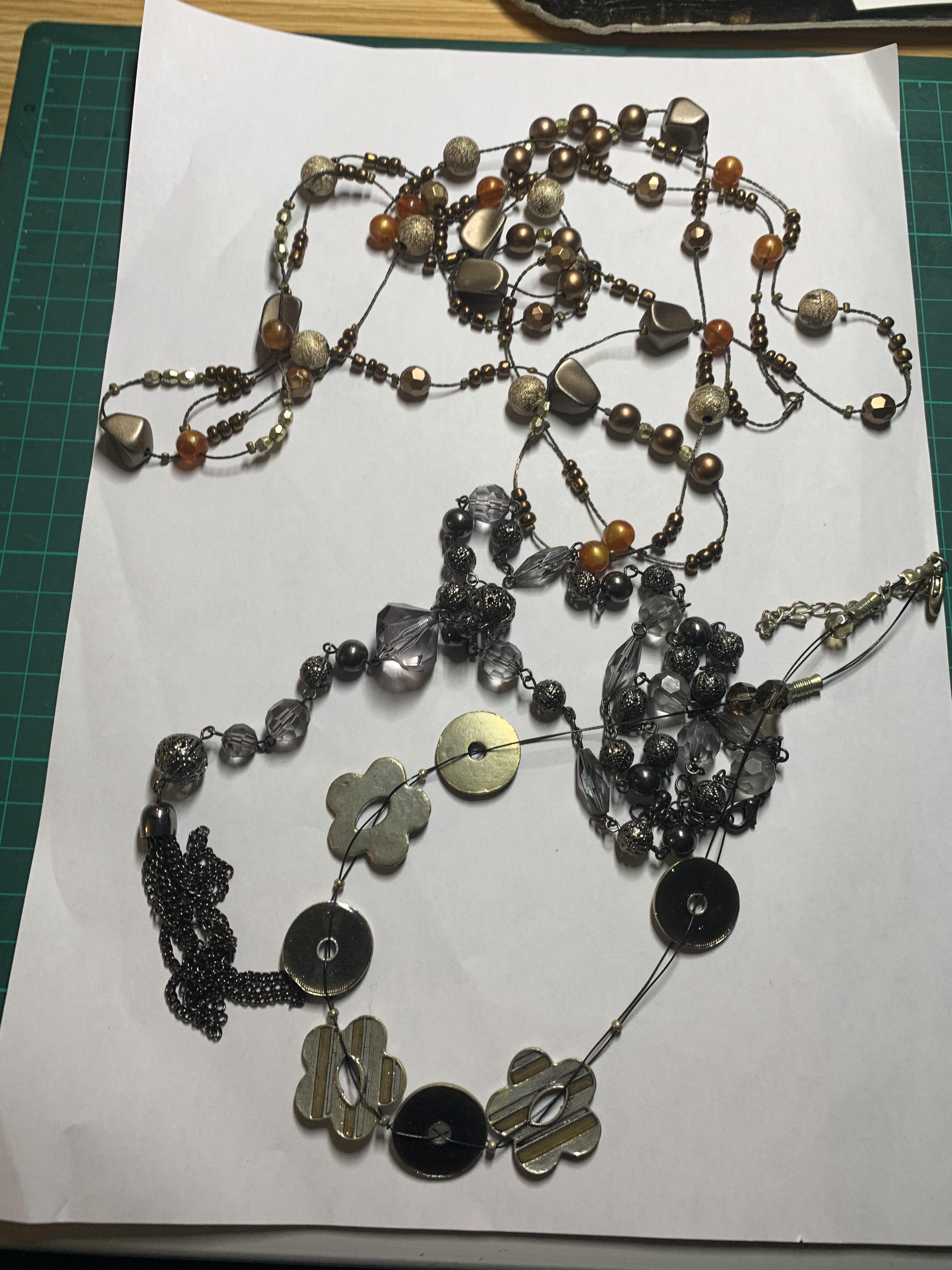 troc de troc trois. collier vintage. bon état image 0