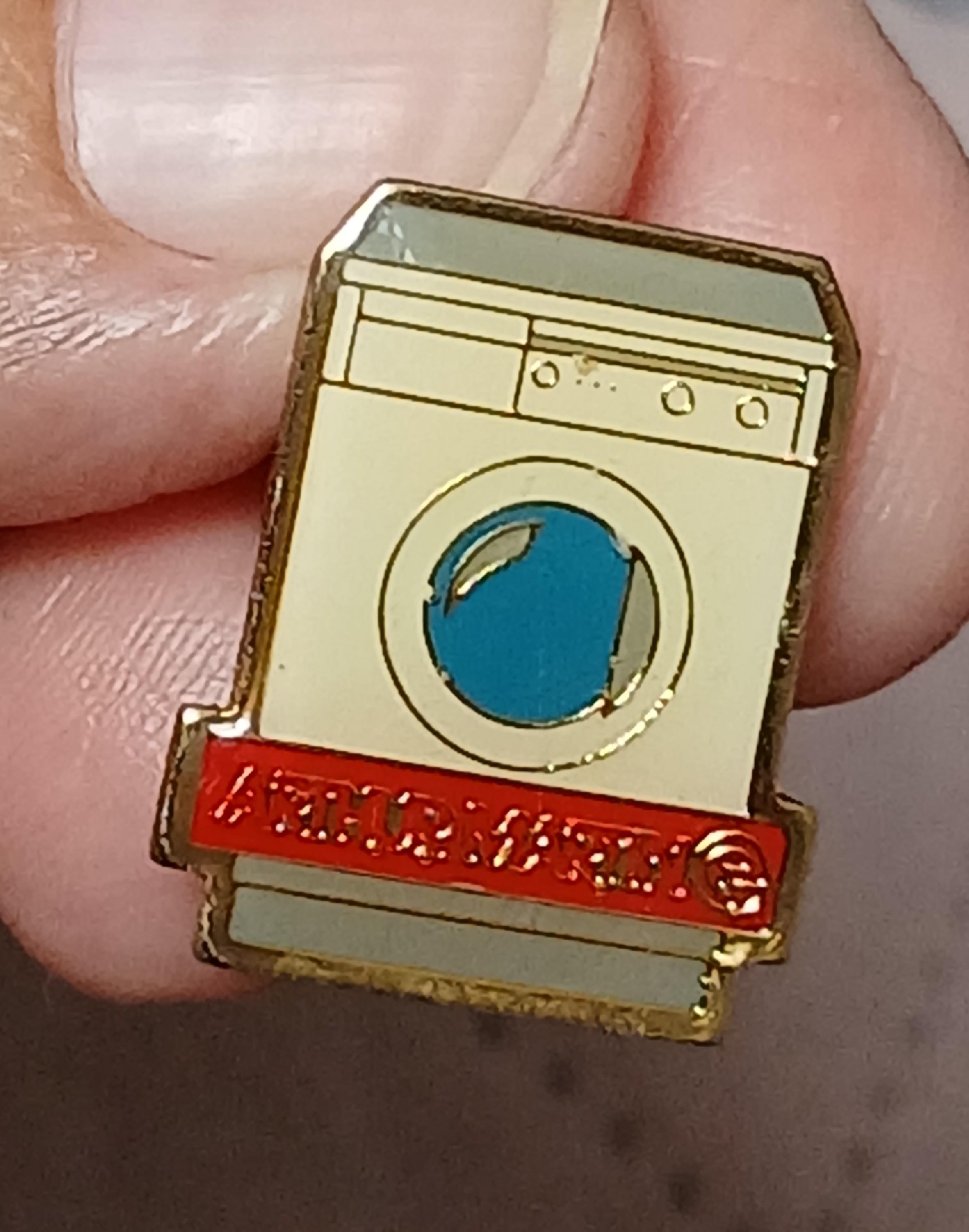 troc de troc reserver. pins image 1