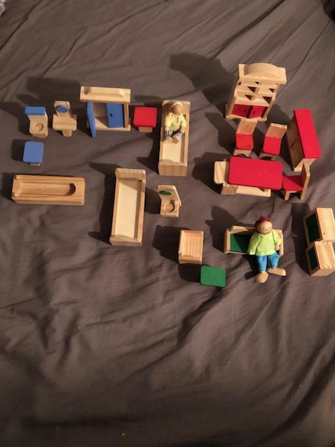 troc de troc ensemble éléments maison de poupée incomplet image 0