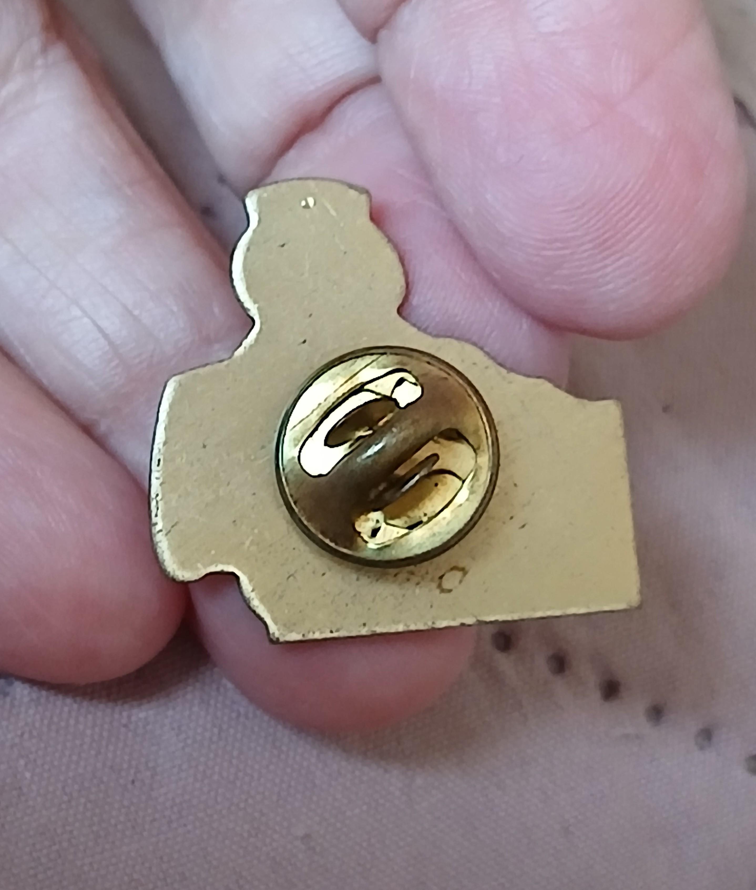 troc de troc reserver. pins ' benenuts ' image 2