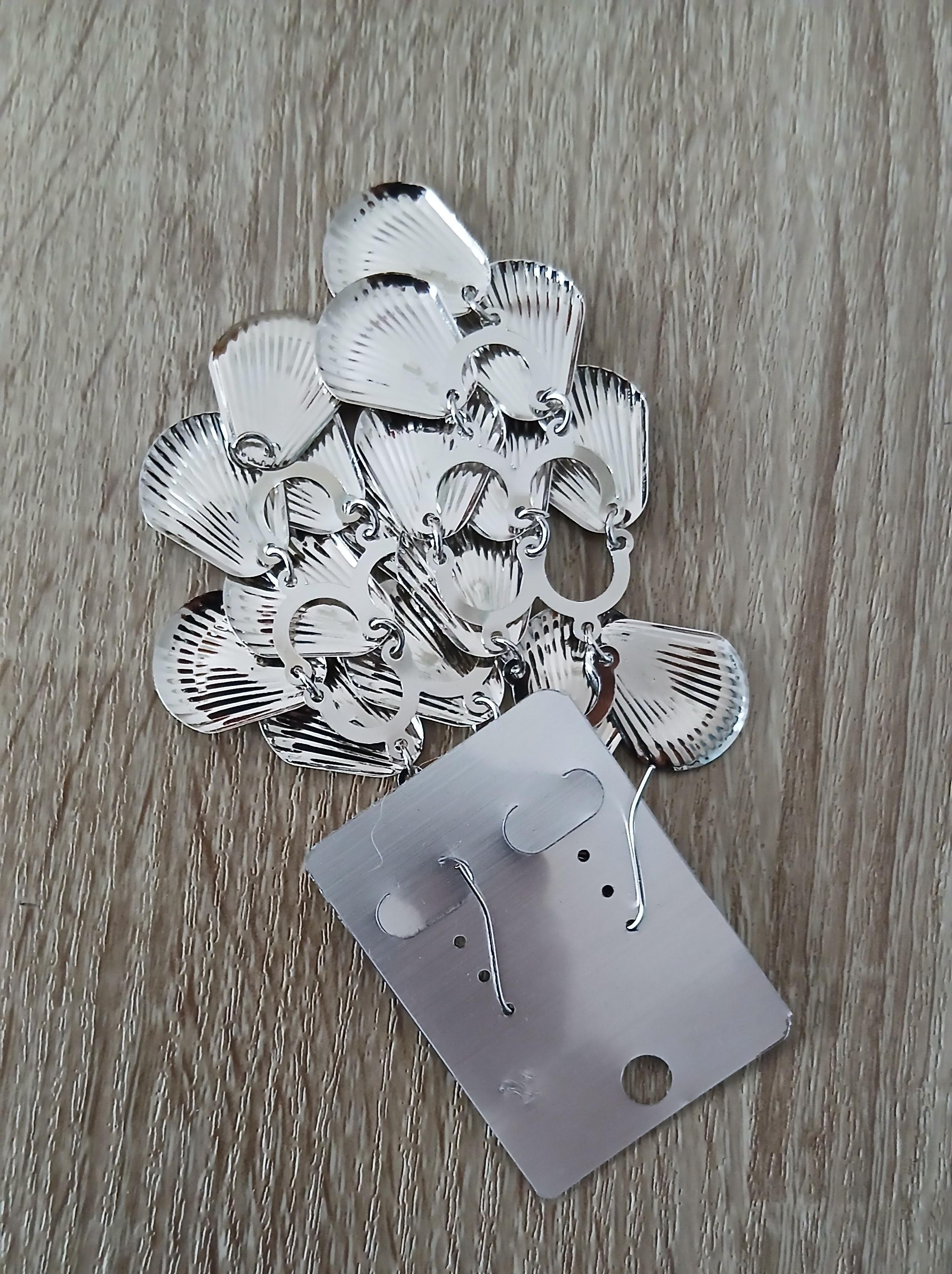 troc de troc une paire de boucle d oreille image 1