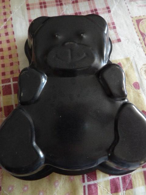 troc de troc reserve moule à gateau ourson très bon état en alu noir 4 cm de haut image 0