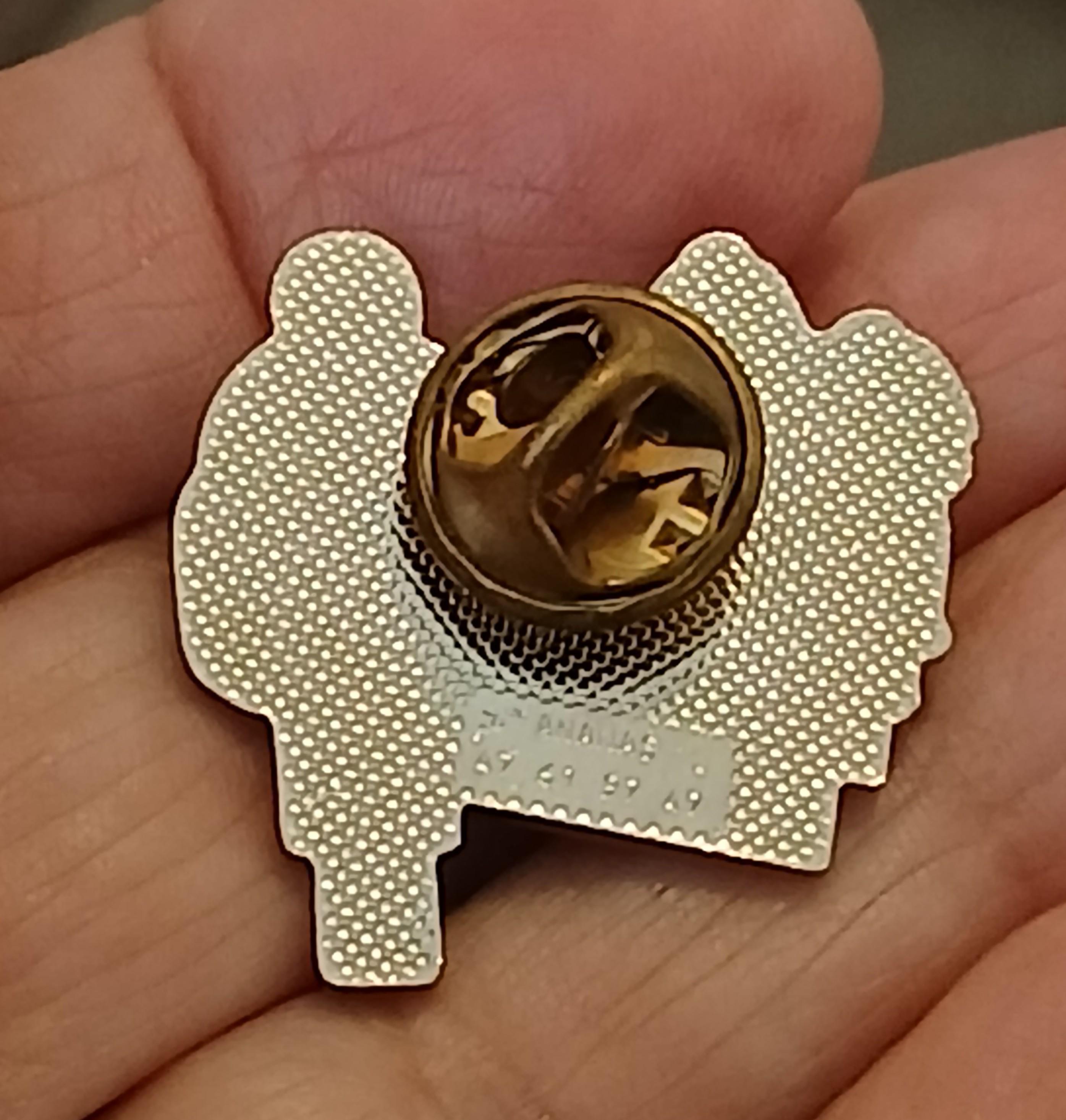 troc de troc reserver stéphanie  un pins image 2