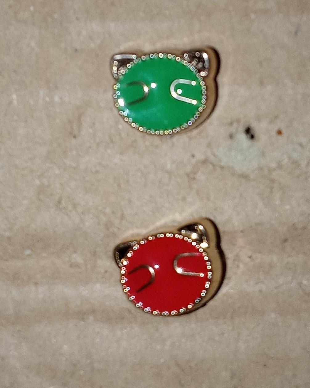 troc de troc 2 pin's avec attache image 0