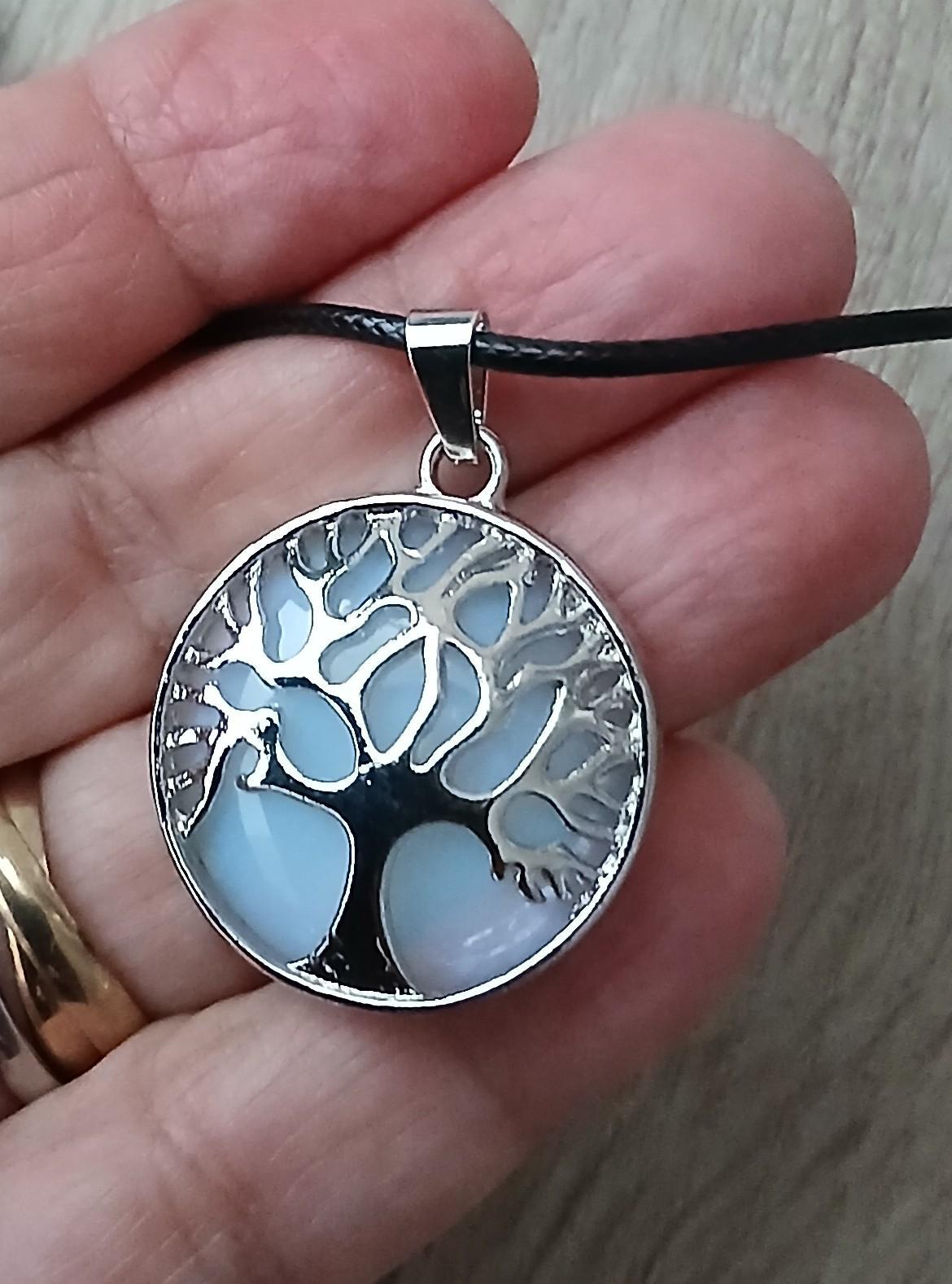 troc de troc reserver. collier femme " arbre de vie " image 1