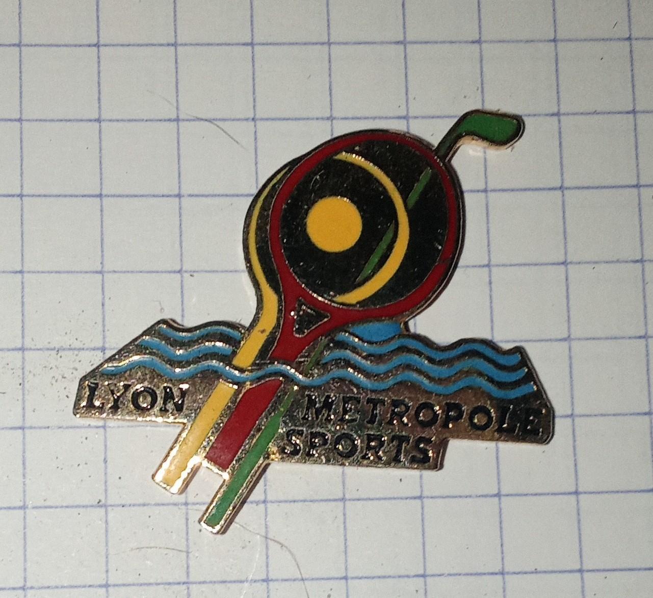 troc de troc pin's avec attache image 0