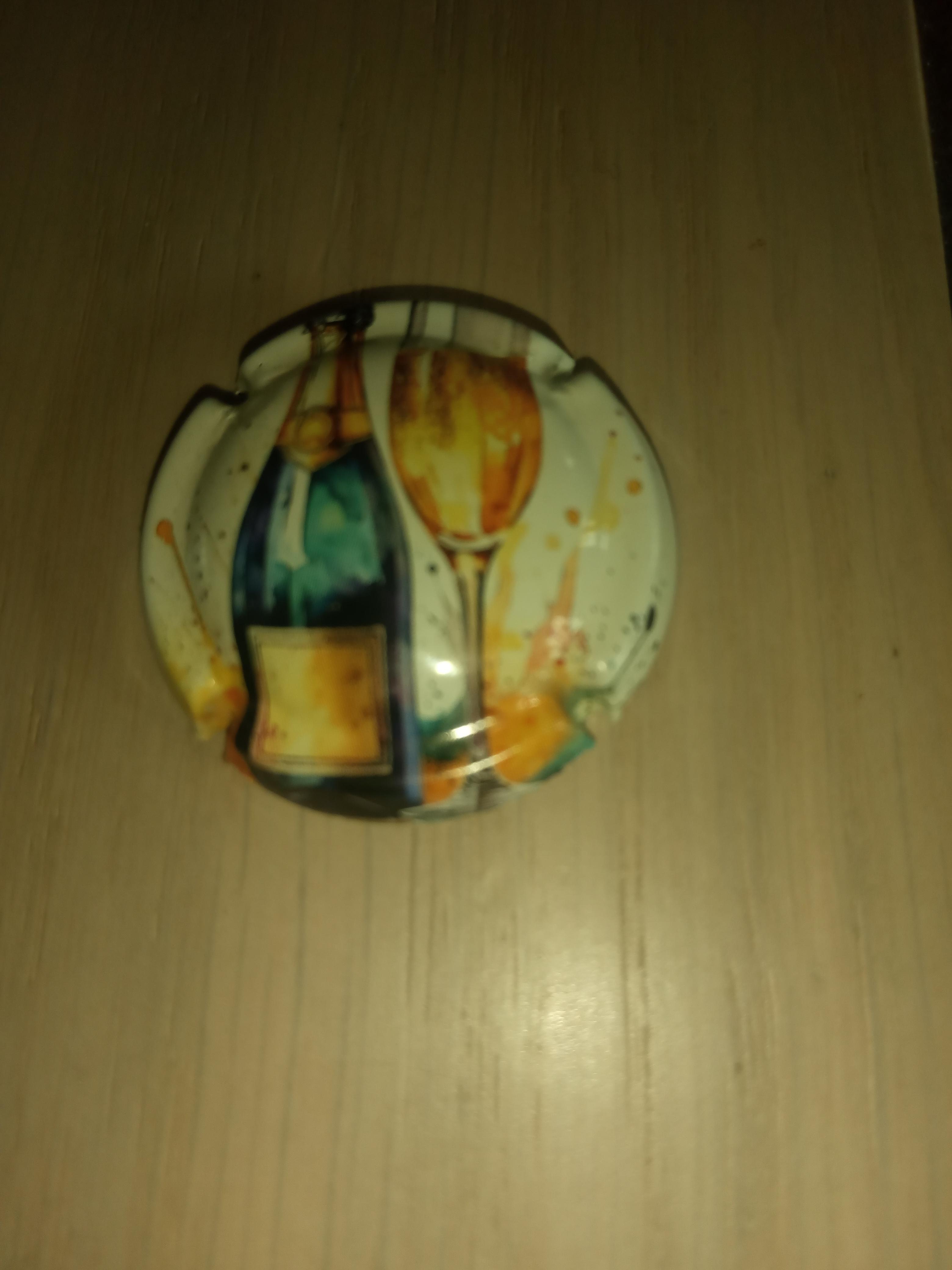 troc de troc réservée capsule de champagne image 0