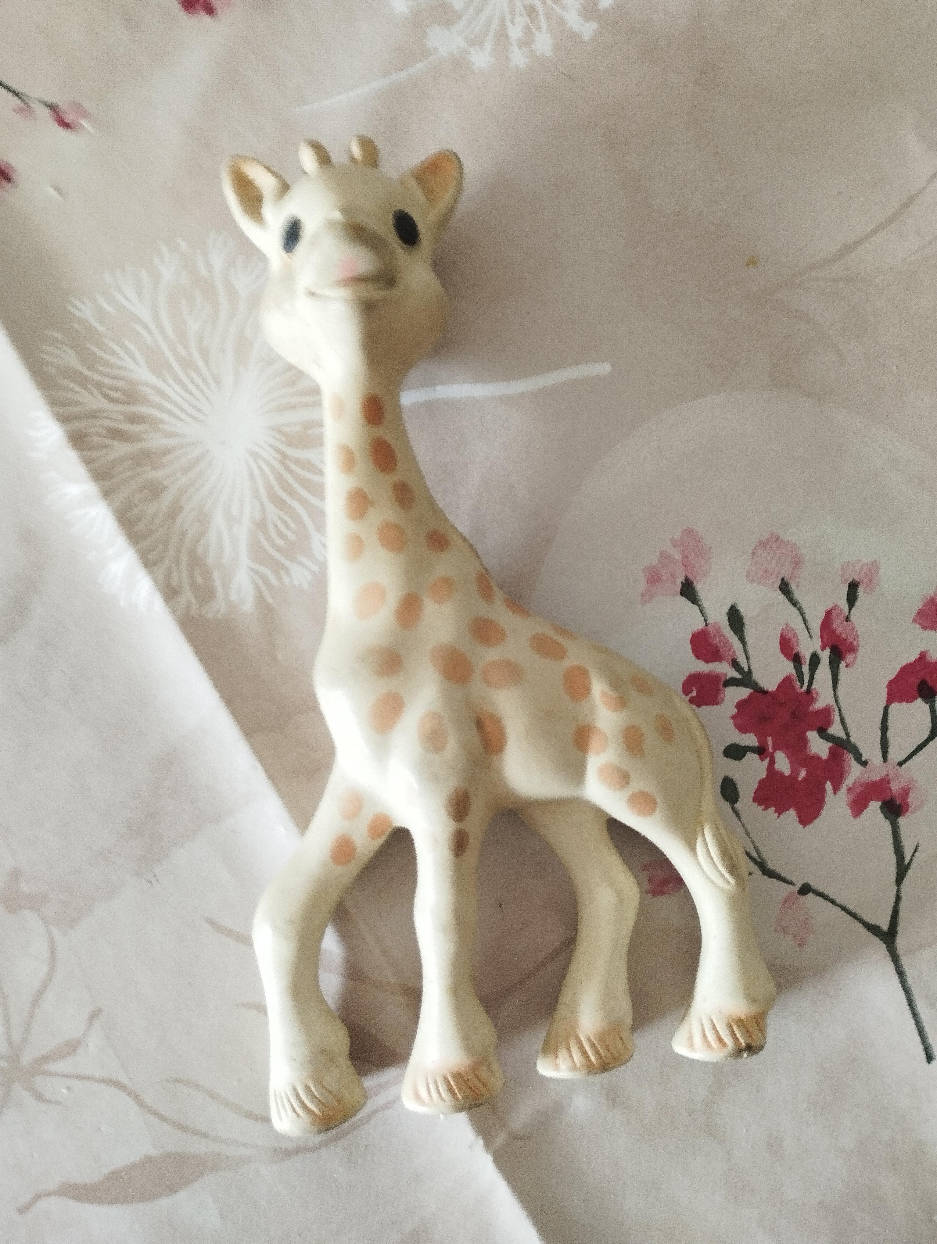 troc de troc réservé jouet bébé sophie la girafe image 0