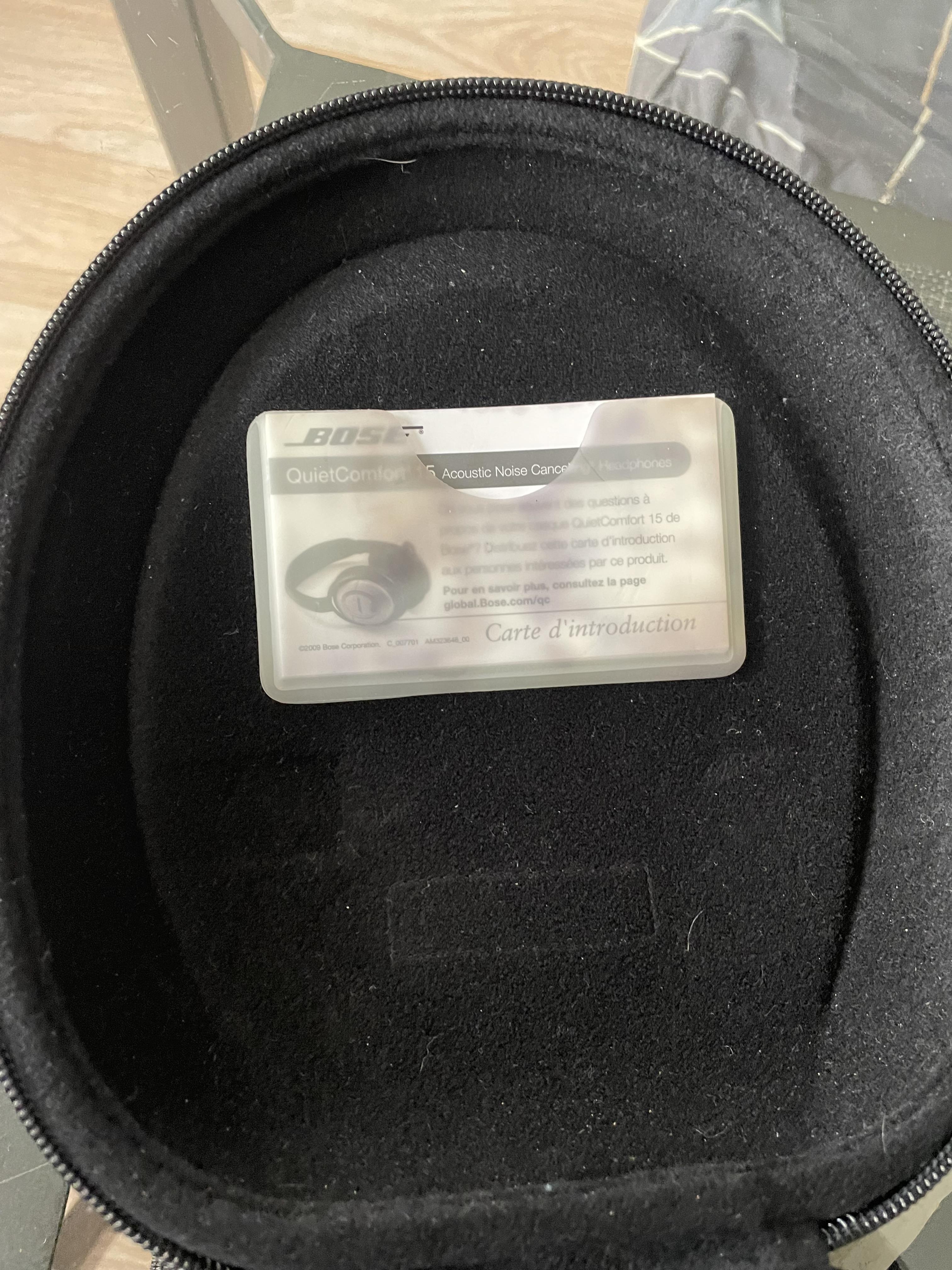 troc de troc casque audio filaire marque bose avec son etui image 2