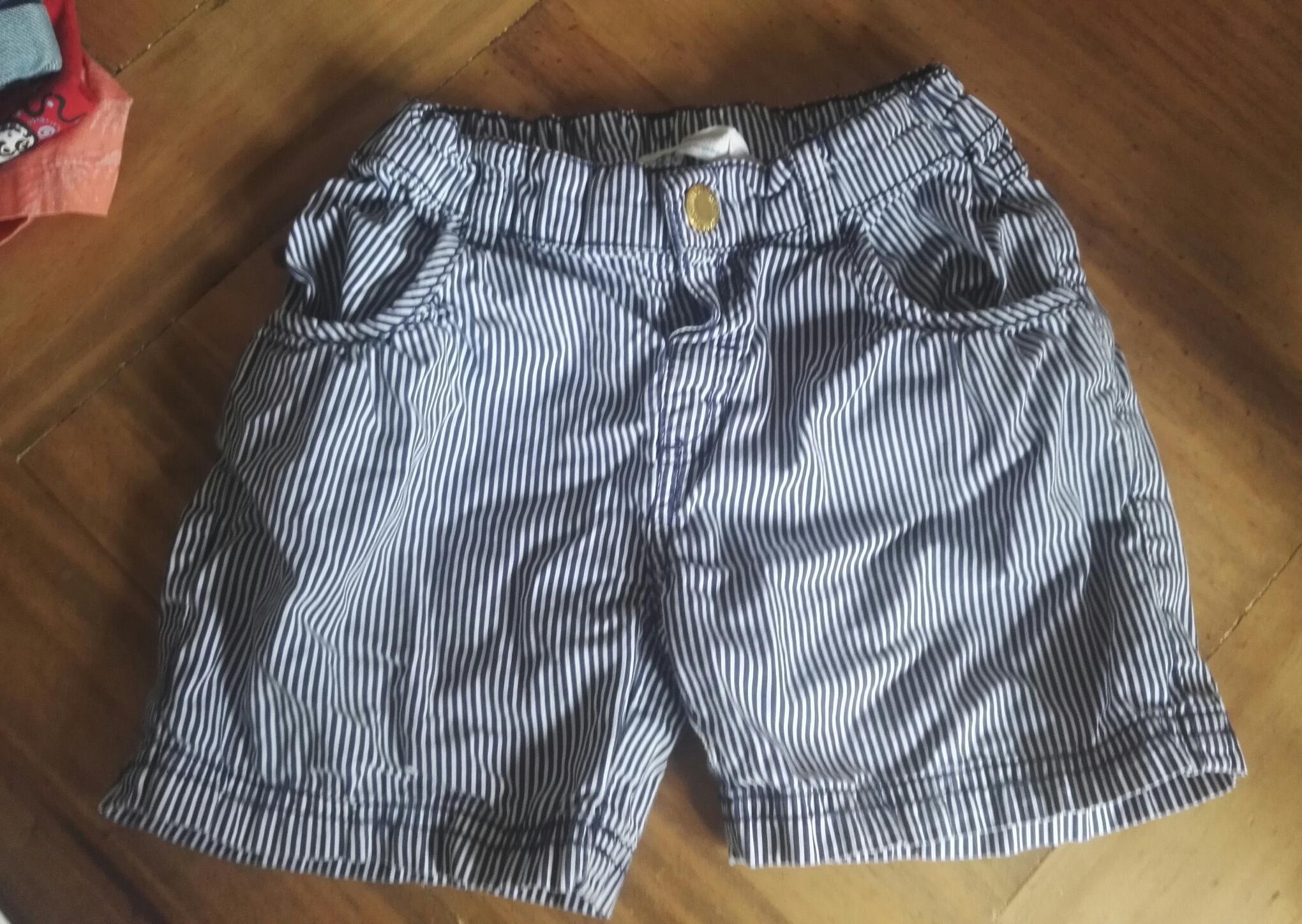 troc de troc short 4/5 ans image 0