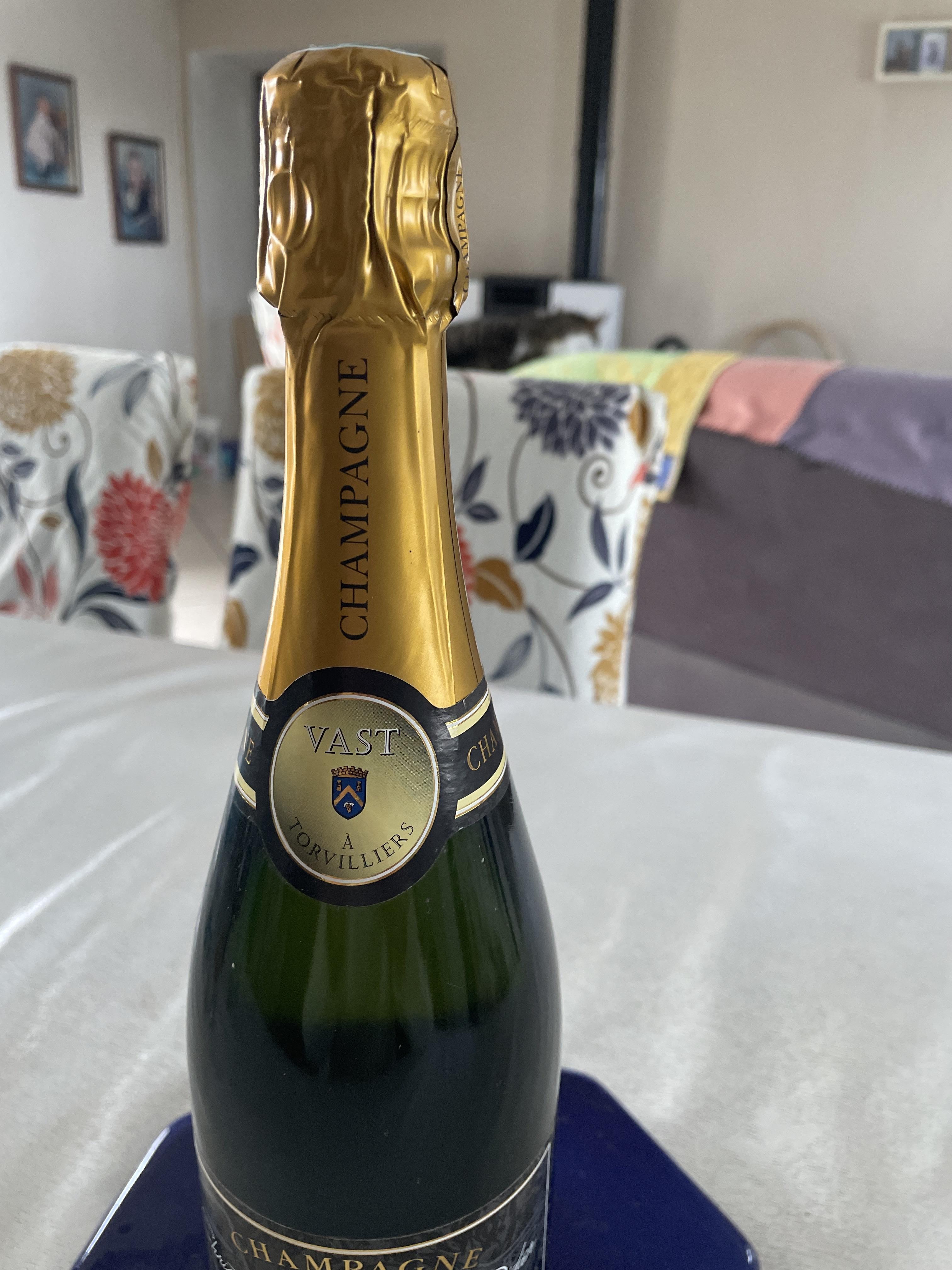 troc de troc champagne maison vast image 1