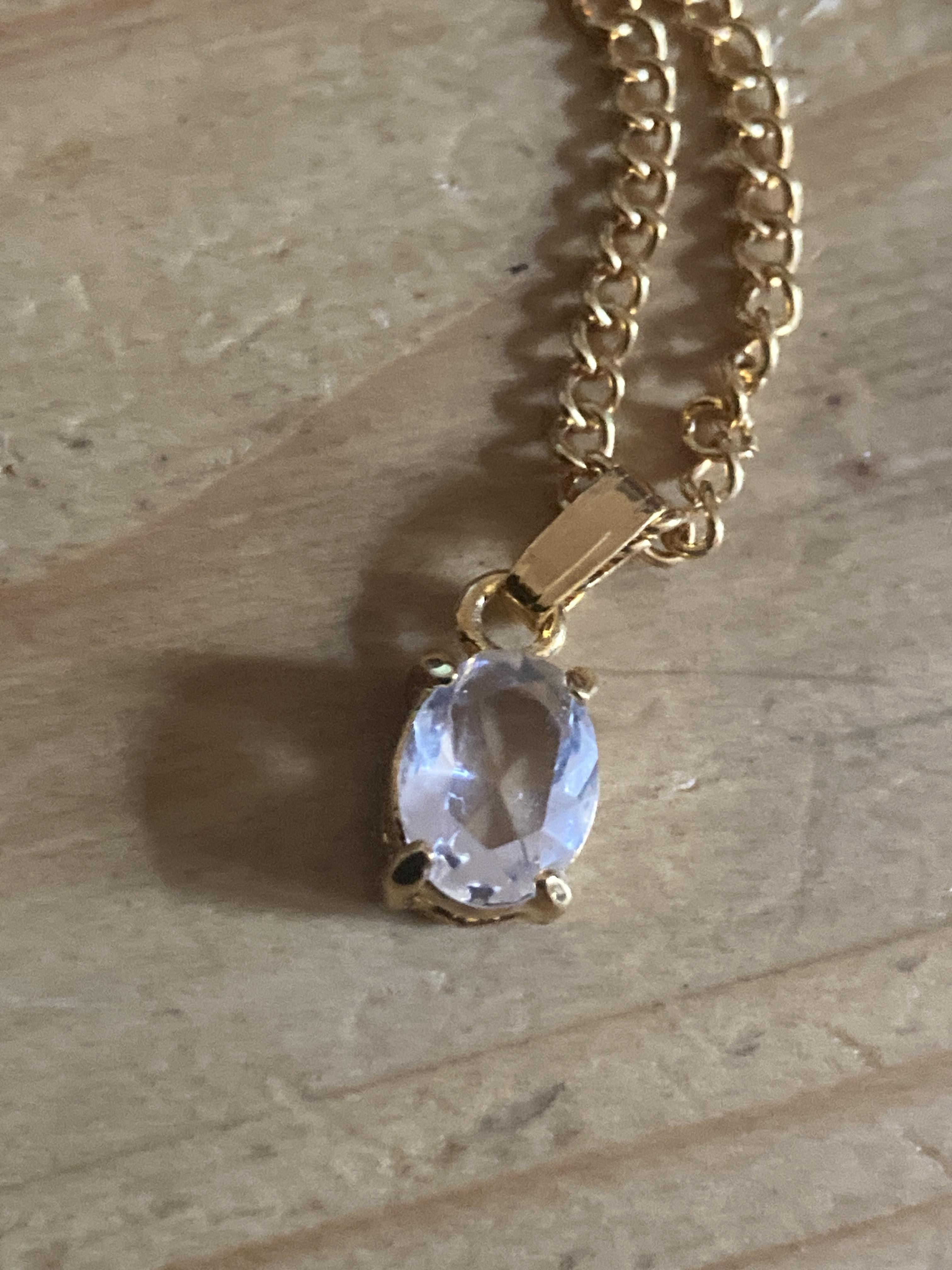 troc de troc chaîne dorée avec pendentif imitation diamant image 1