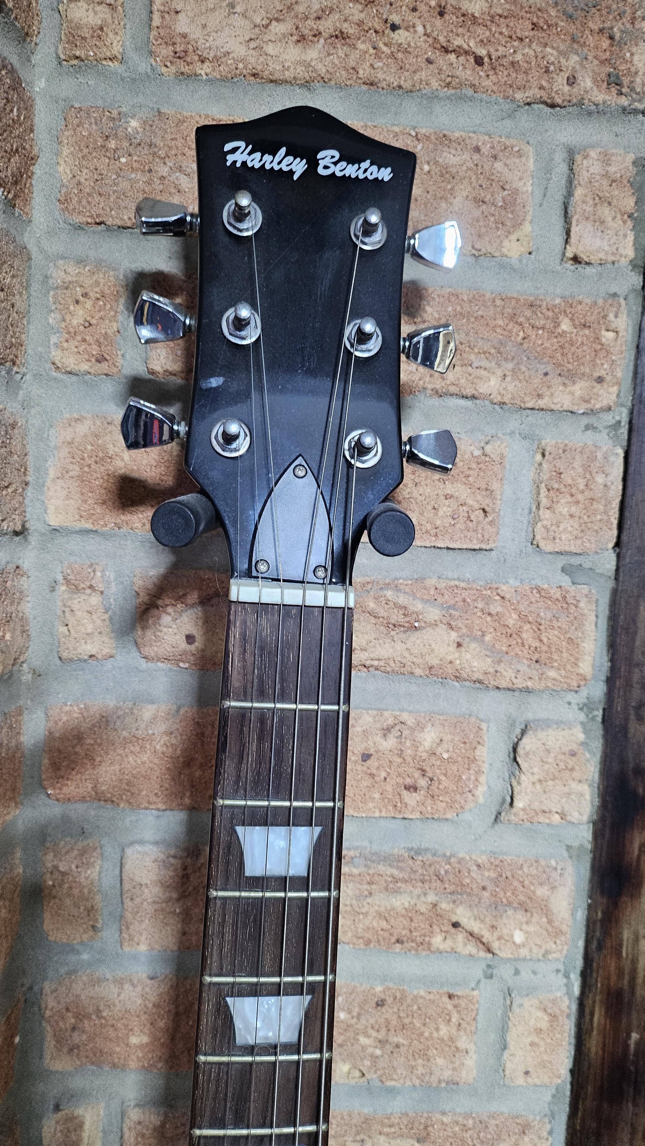 troc de troc guitare de gaucher image 1