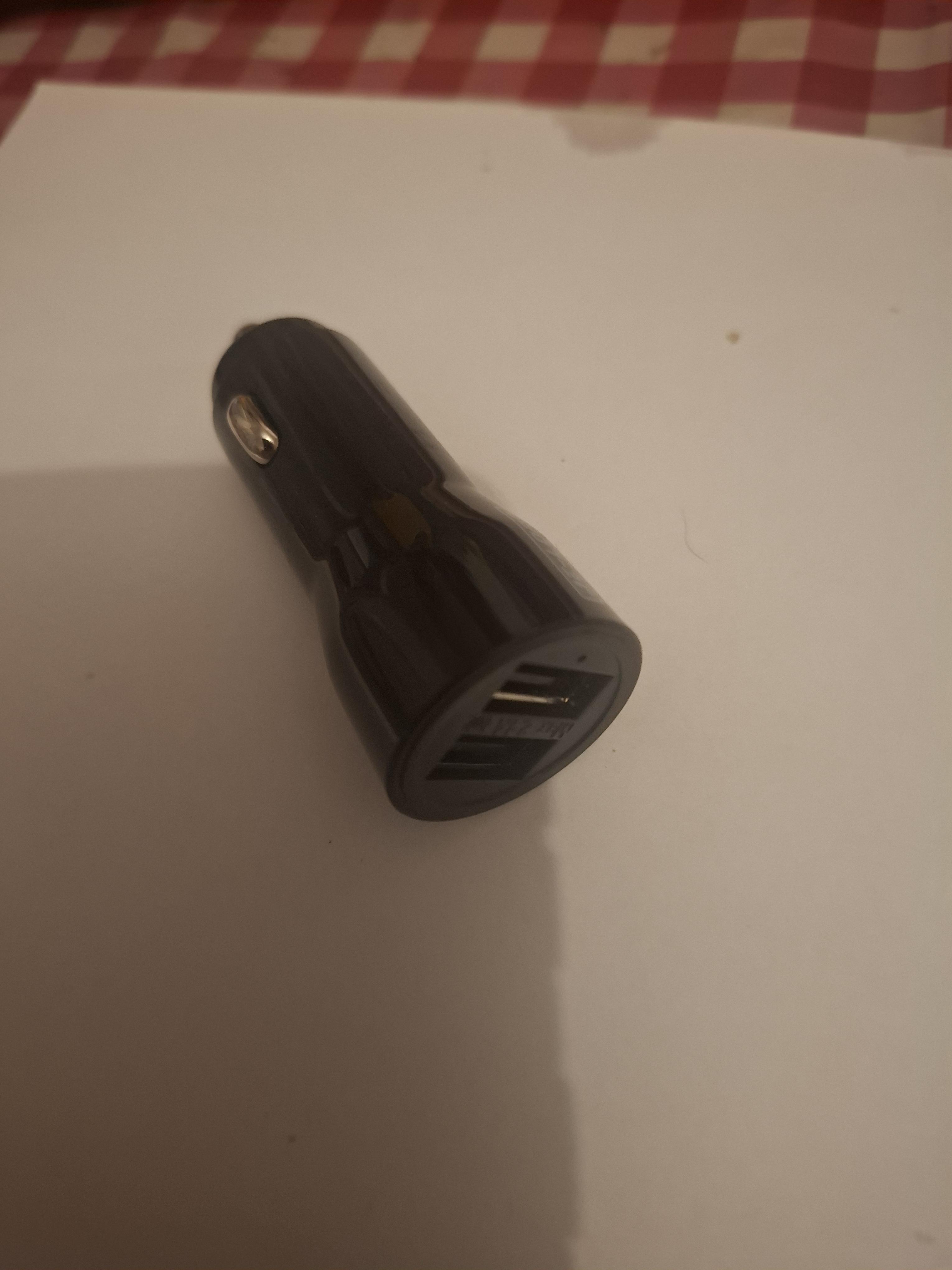 troc de troc chargeur portable voiture image 0