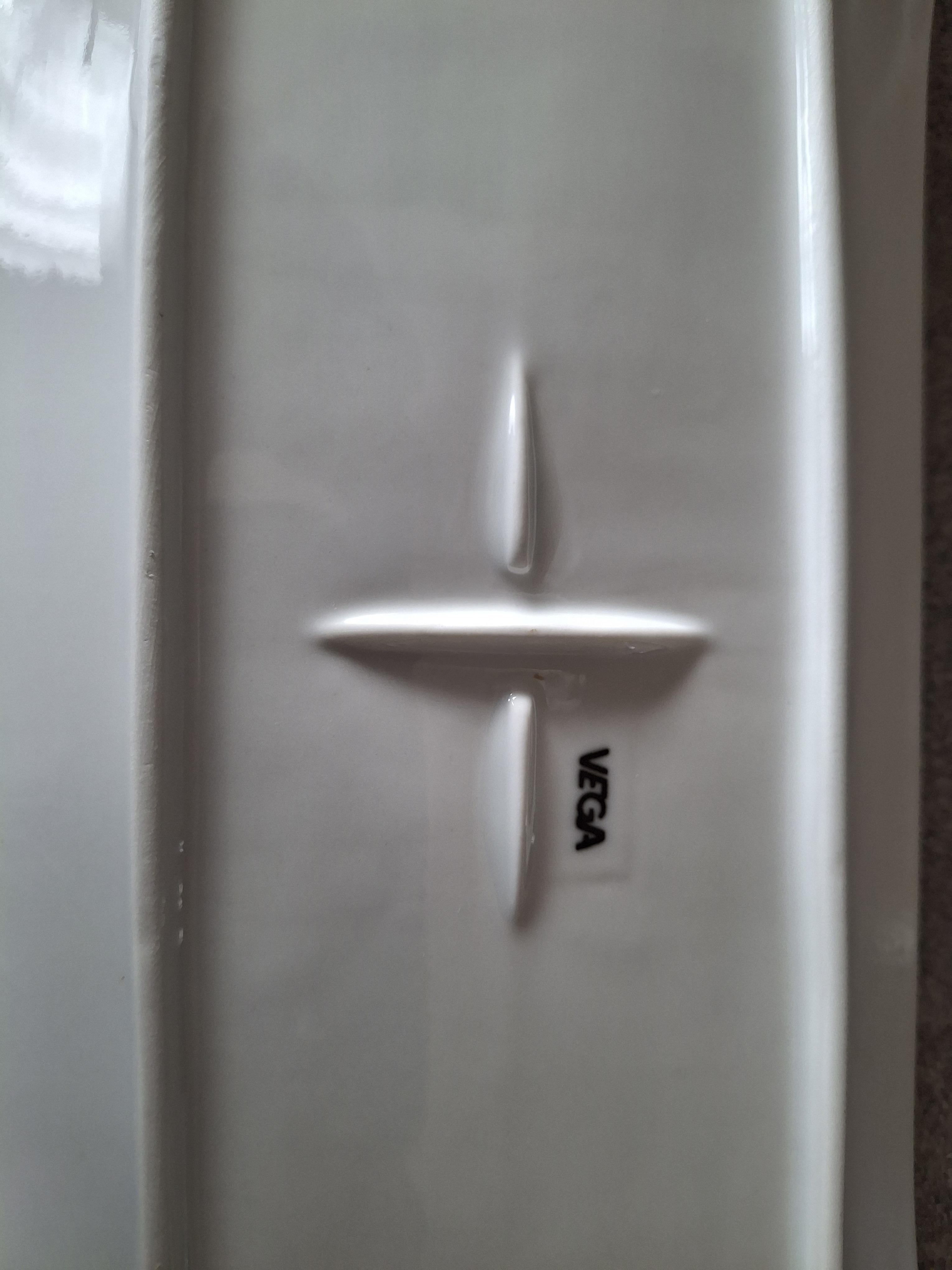 troc de troc 6 assiettes neuves originales image 1