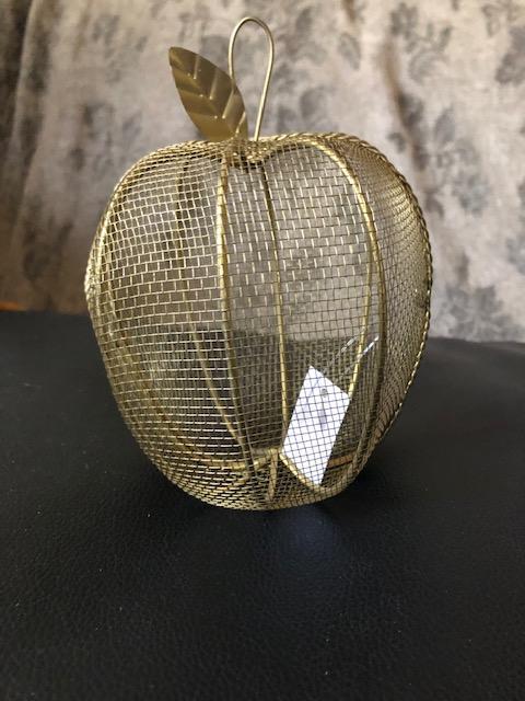 troc de troc (réservé) pomme déco grillage métal doré à suspendre ou autre image 0