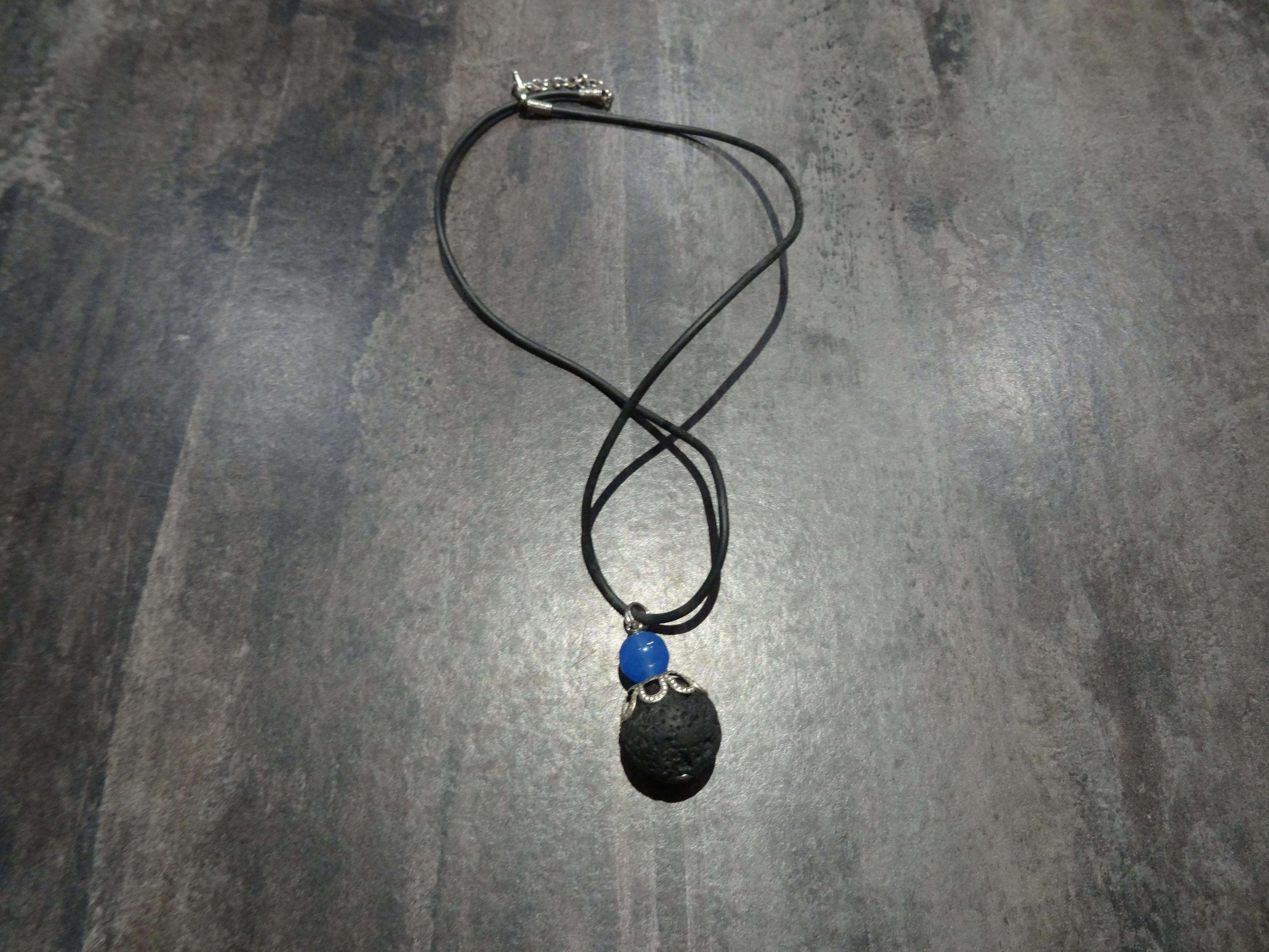 troc de troc collier (37) image 0