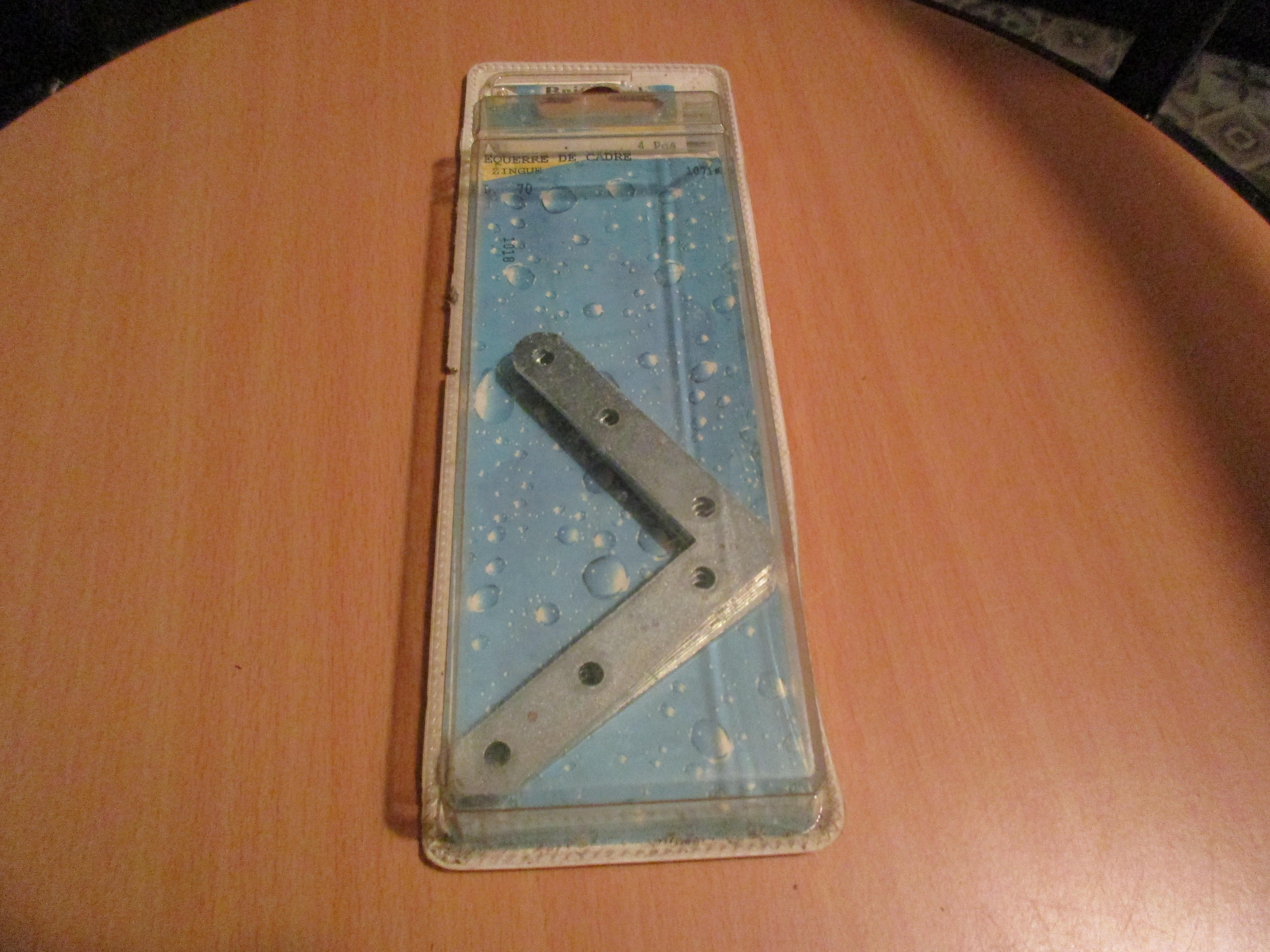troc de troc 2 éme boîte,4 équerres image 0