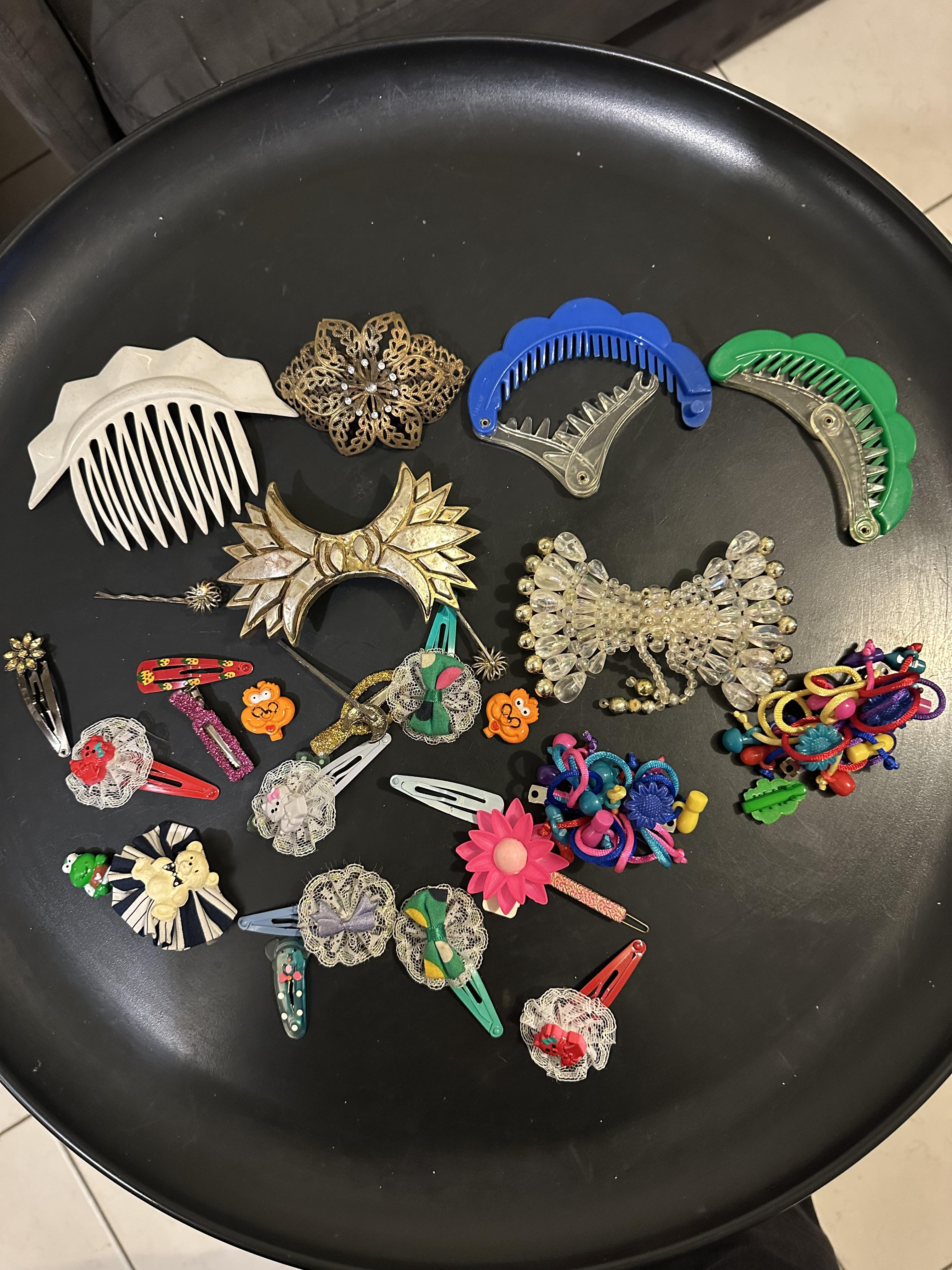 troc de troc lot barettes vintage et divers image 0